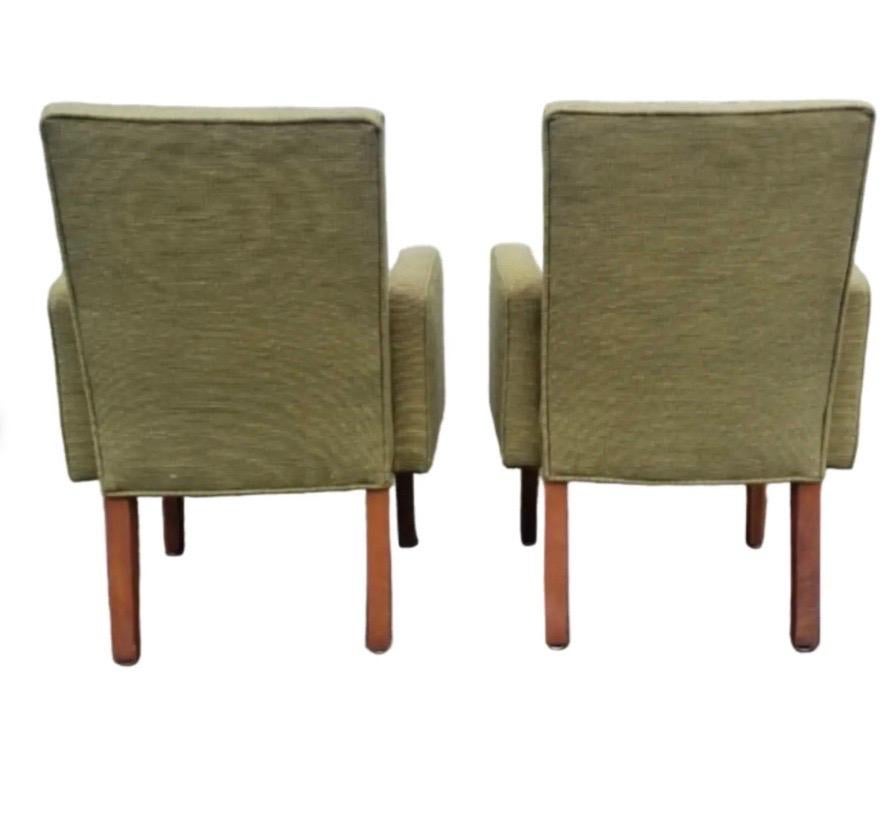 Américain Chaises longues vertes modernes du milieu du siècle par Milwaukee Chair Company pour la tapisserie d'ameublement en vente