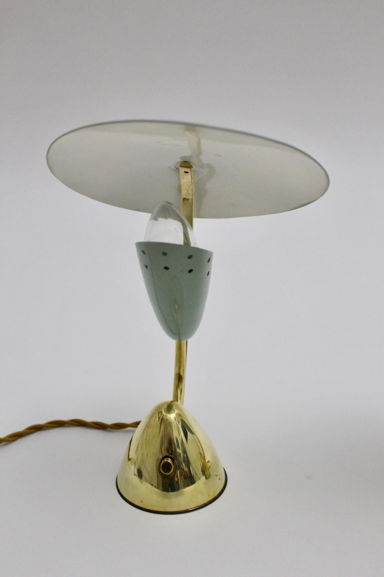 Mid-Century Modern Green Metal Vintage Bedside Lamps by Arredoluce 1950s, Italy 4