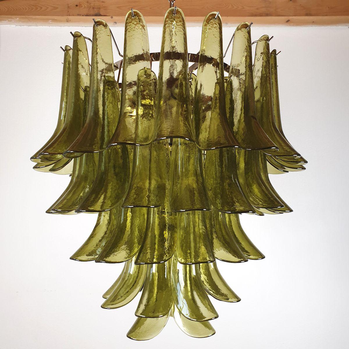 Italian Mid-Century Modern Green Murano Glass Petal Chandelier, Mazzega Italy, 1970s