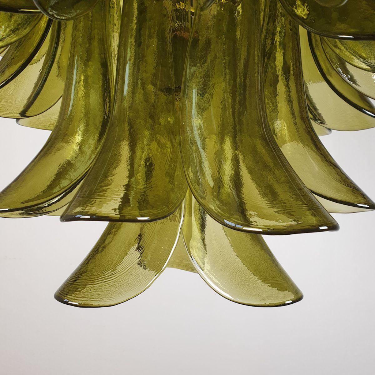 Mid-Century Modern Green Murano Glass Petal Chandelier, Mazzega Italy, 1970s 3