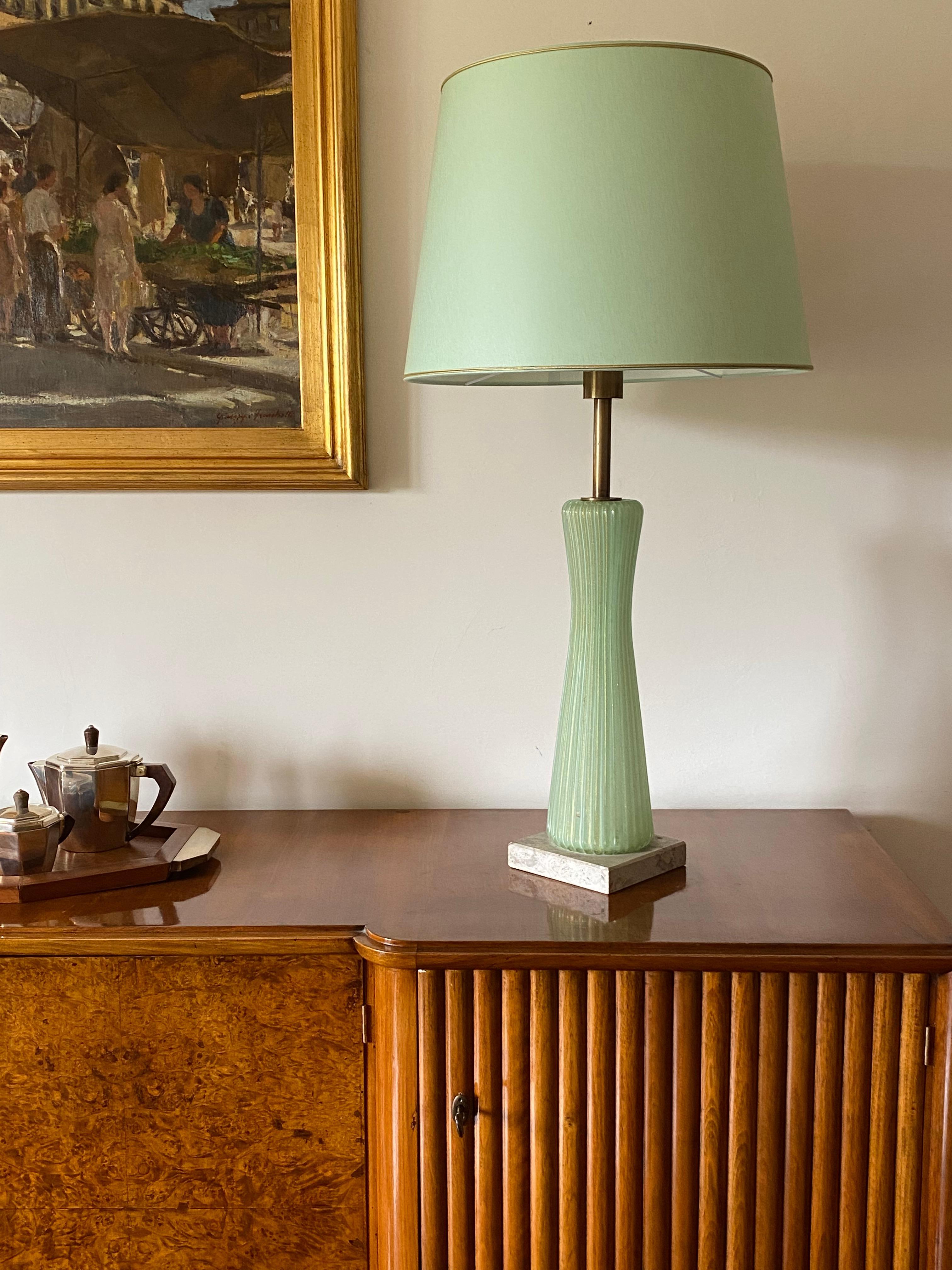 Mid-Century moderno Mid-century modern green Murano glass Table lamp, Barovier & Toso Italy, 1940s in vendita