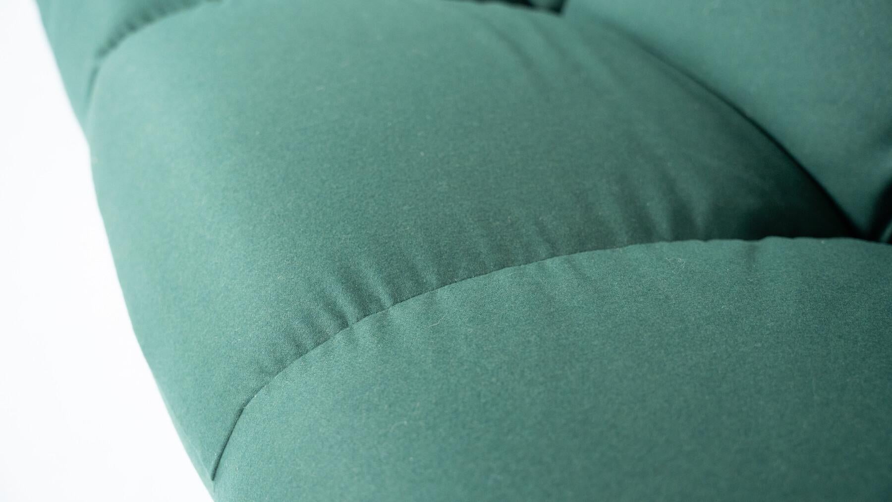Canapé vert papillon moderne du milieu du siècle dernier de Giovannetti, Italie, 1970 en vente 7