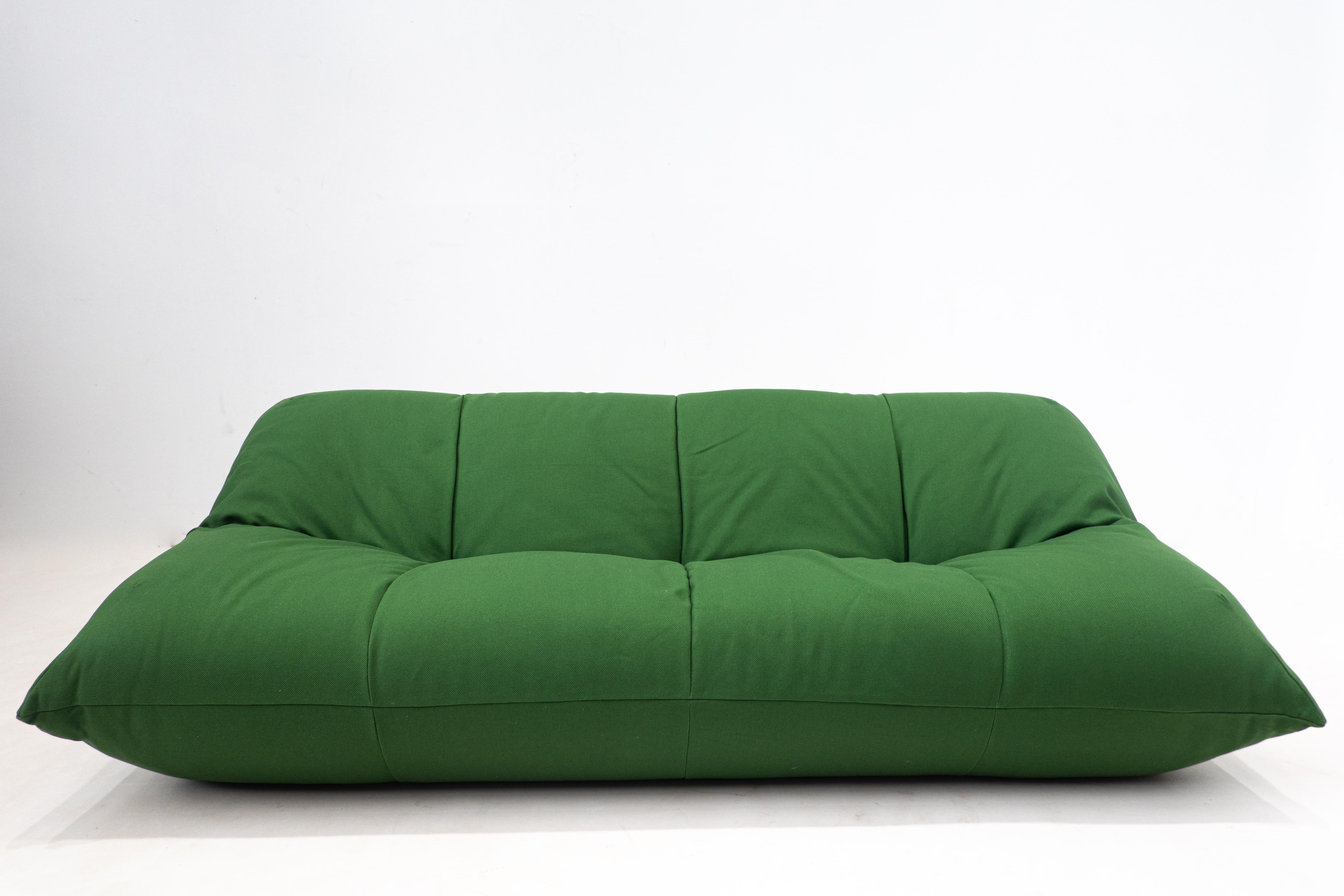 Late 20th Century Mid-Century Modern Green Papillon Sofa by Giovannetti, Italy, 1970s