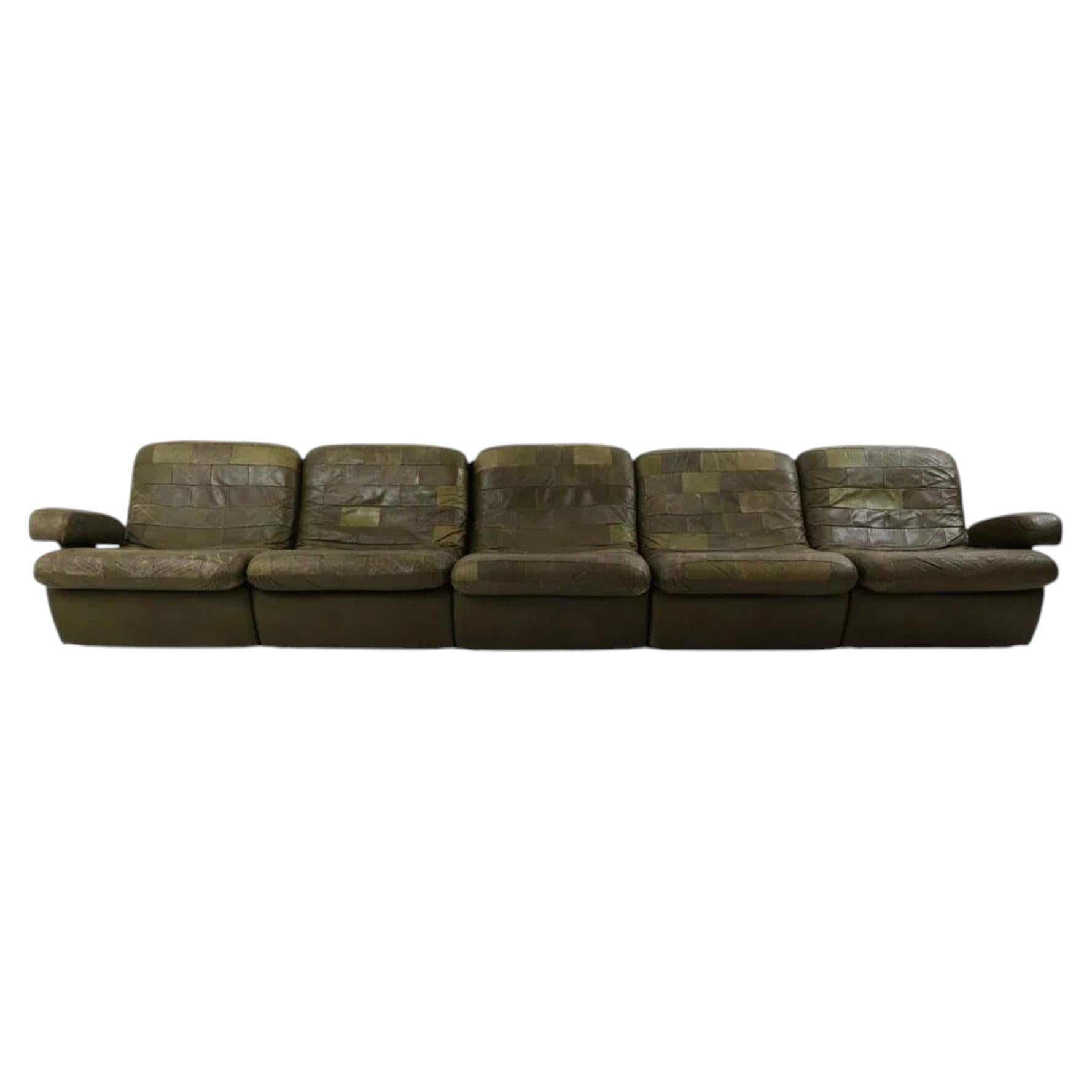 Canapé modulaire à 5 modules en cuir vert « patchwork » de style « Mid-Century Modern », avec patine