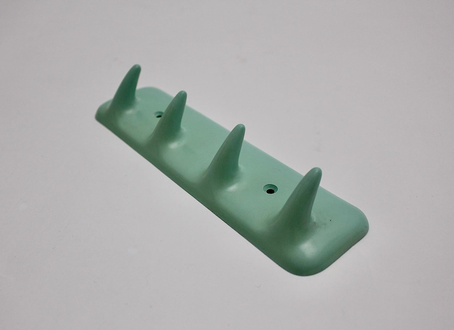 Mid-Century Modern Green Turquoise Plastic Vintage Coat Rack, 1950s, Italy For Sale 1