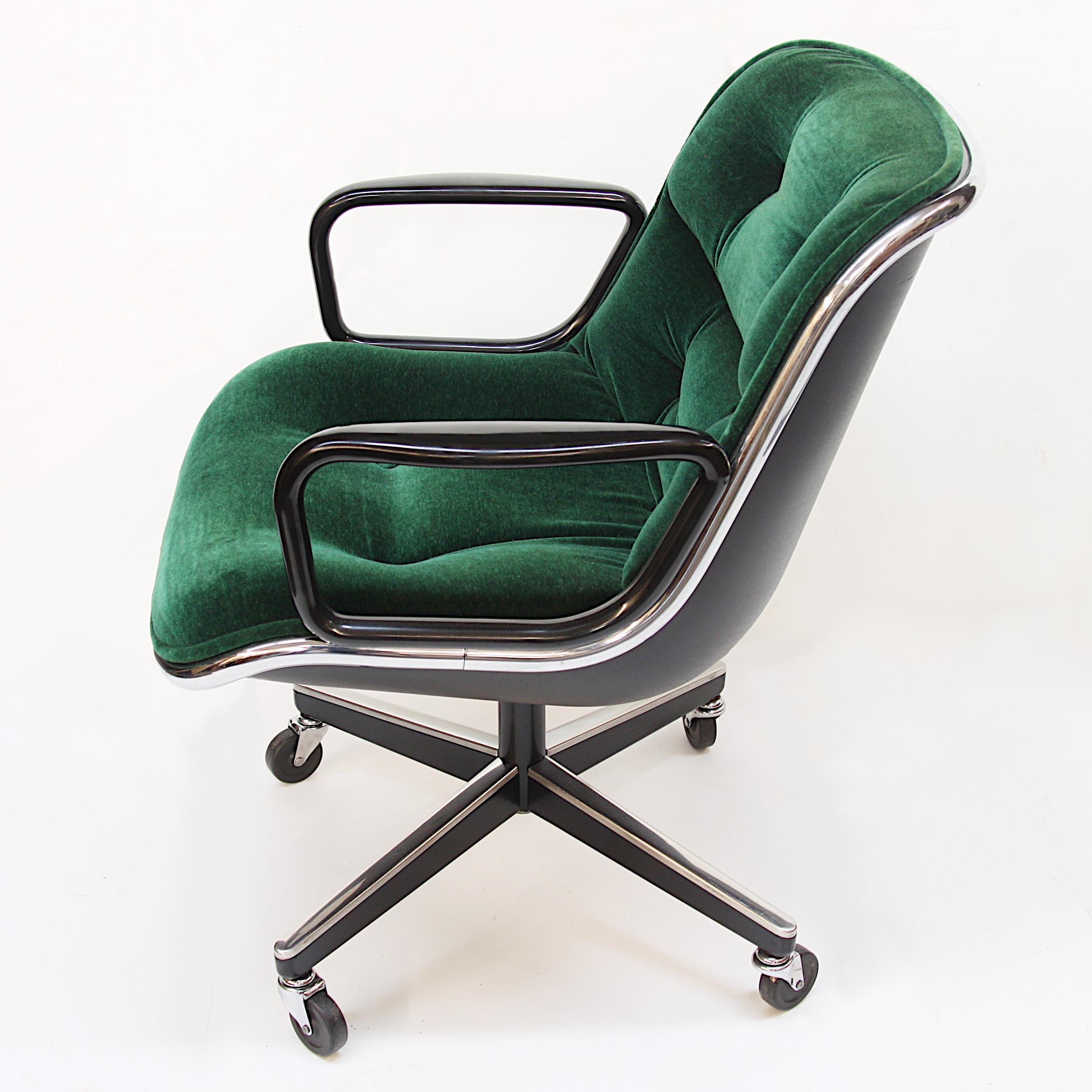 Mid-Century Modern Green Velour Desk Chair by Charles Pollock for Knoll Studios In Good Condition In Lafayette, IN