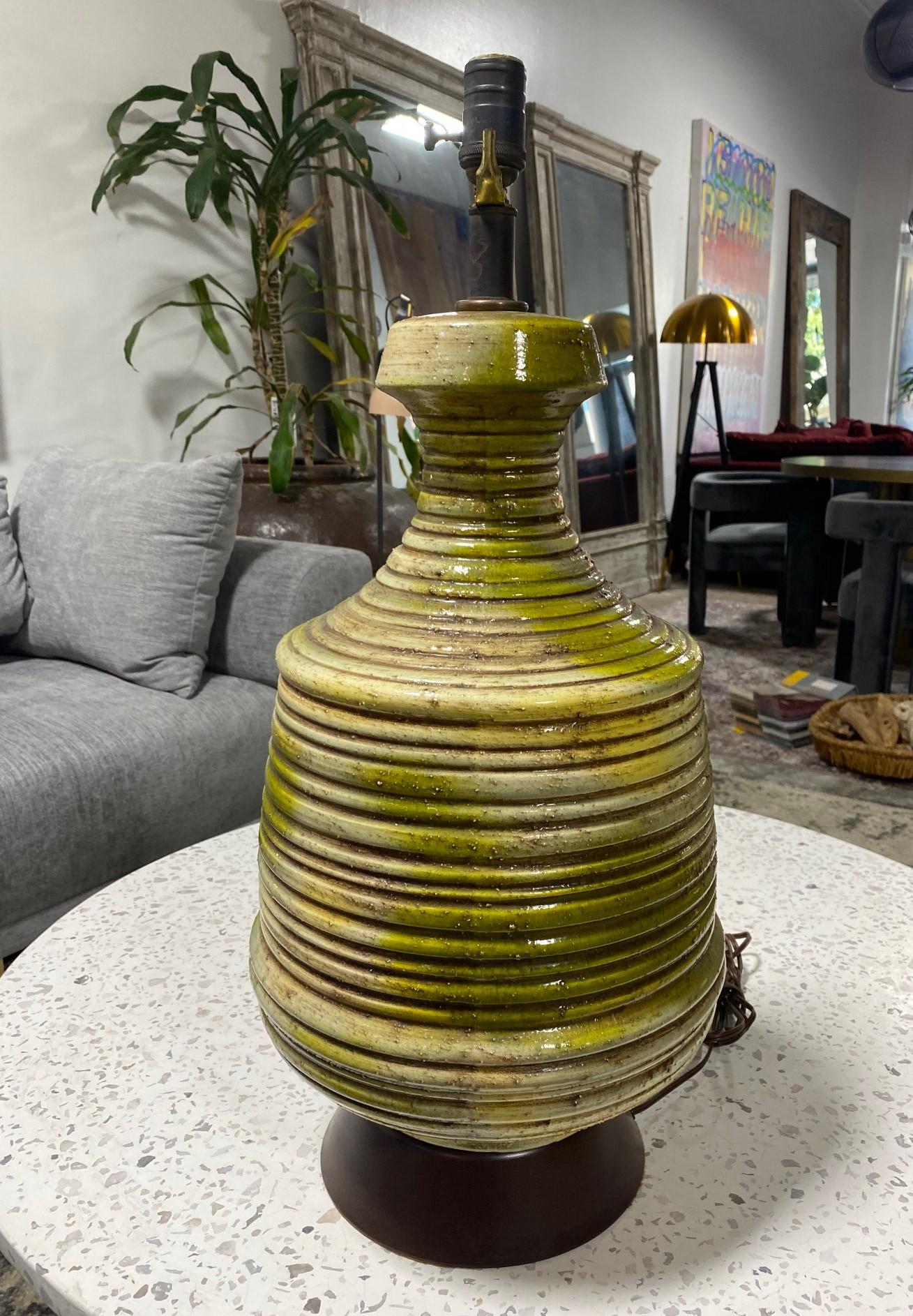 Mid-Century Modern Green Yellow Lava Glazed Studio Ceramic Pottery Table Lamps For Sale 5