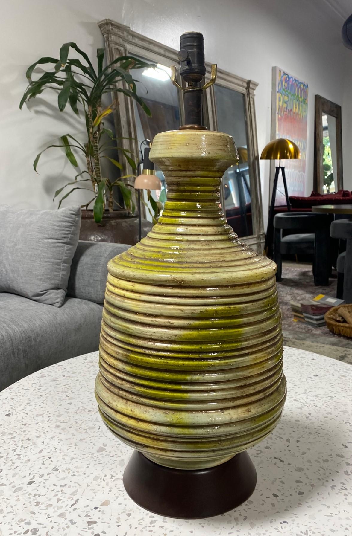 Mid-Century Modern Green Yellow Lava Glazed Studio Ceramic Pottery Table Lamps For Sale 1