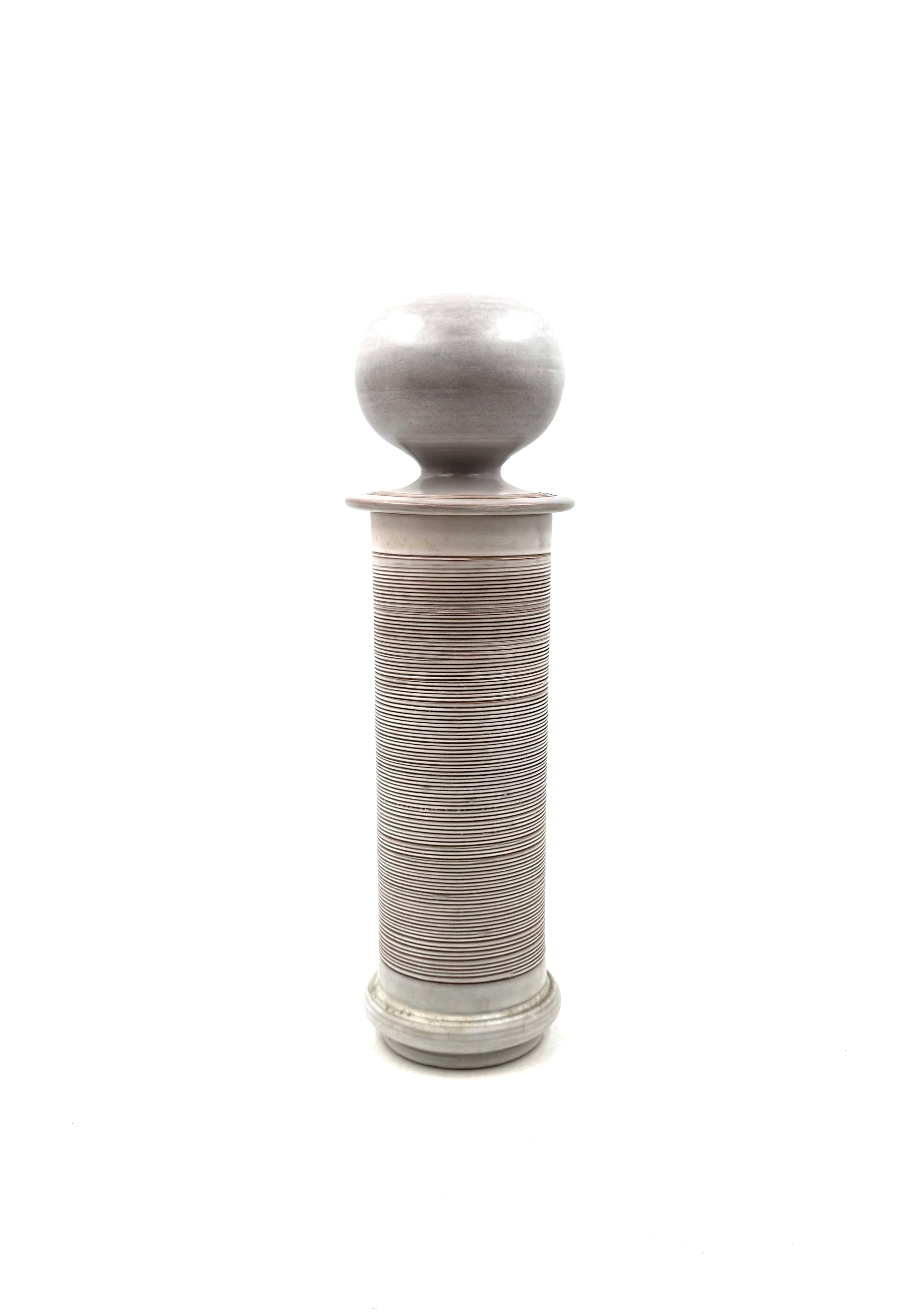 Moderne Steingutvase aus der Jahrhundertmitte, Franco Bucci Italien ca. 1970 im Angebot 7