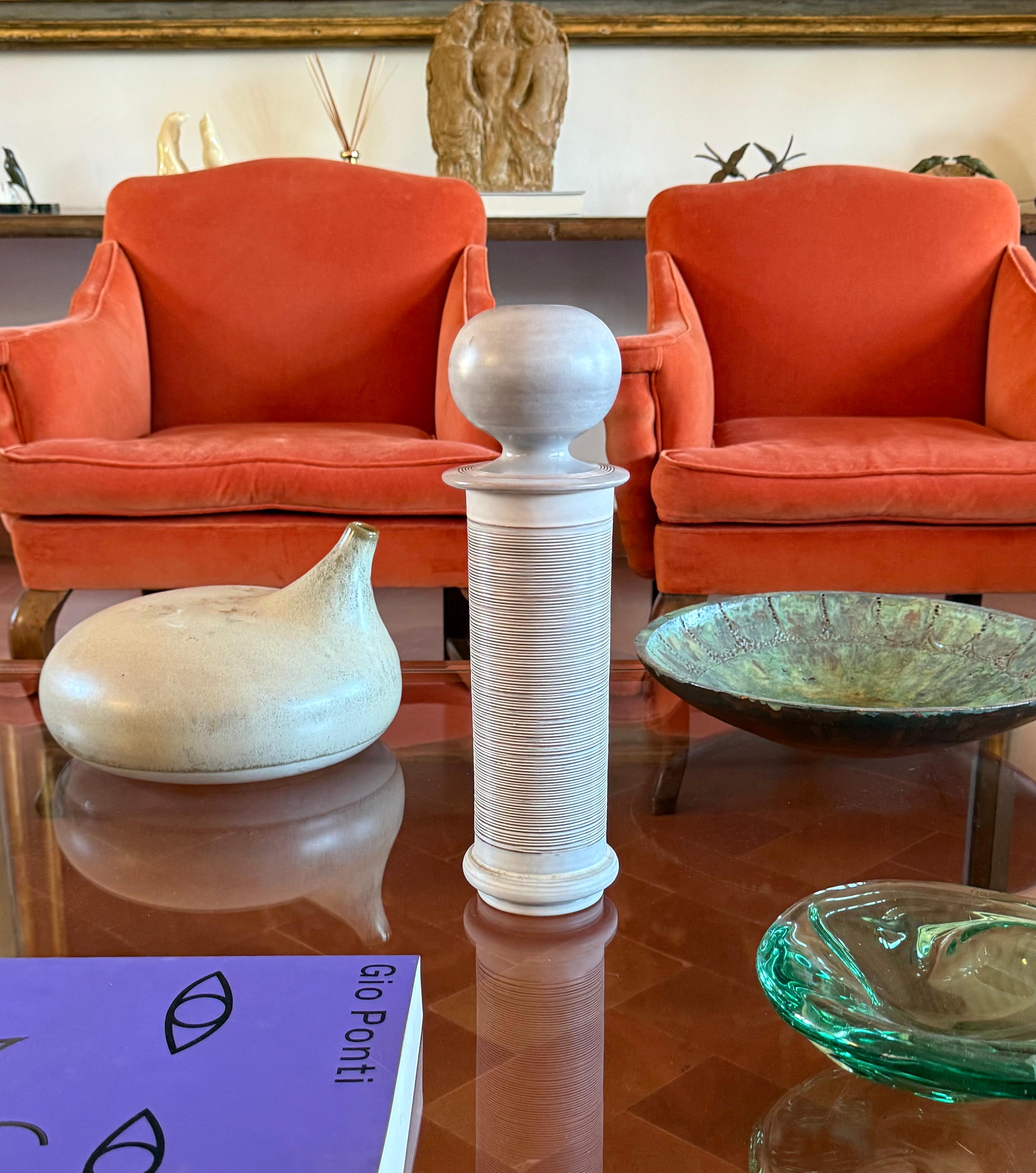 Moderne Steingutvase aus der Jahrhundertmitte, Franco Bucci Italien ca. 1970 im Angebot 12