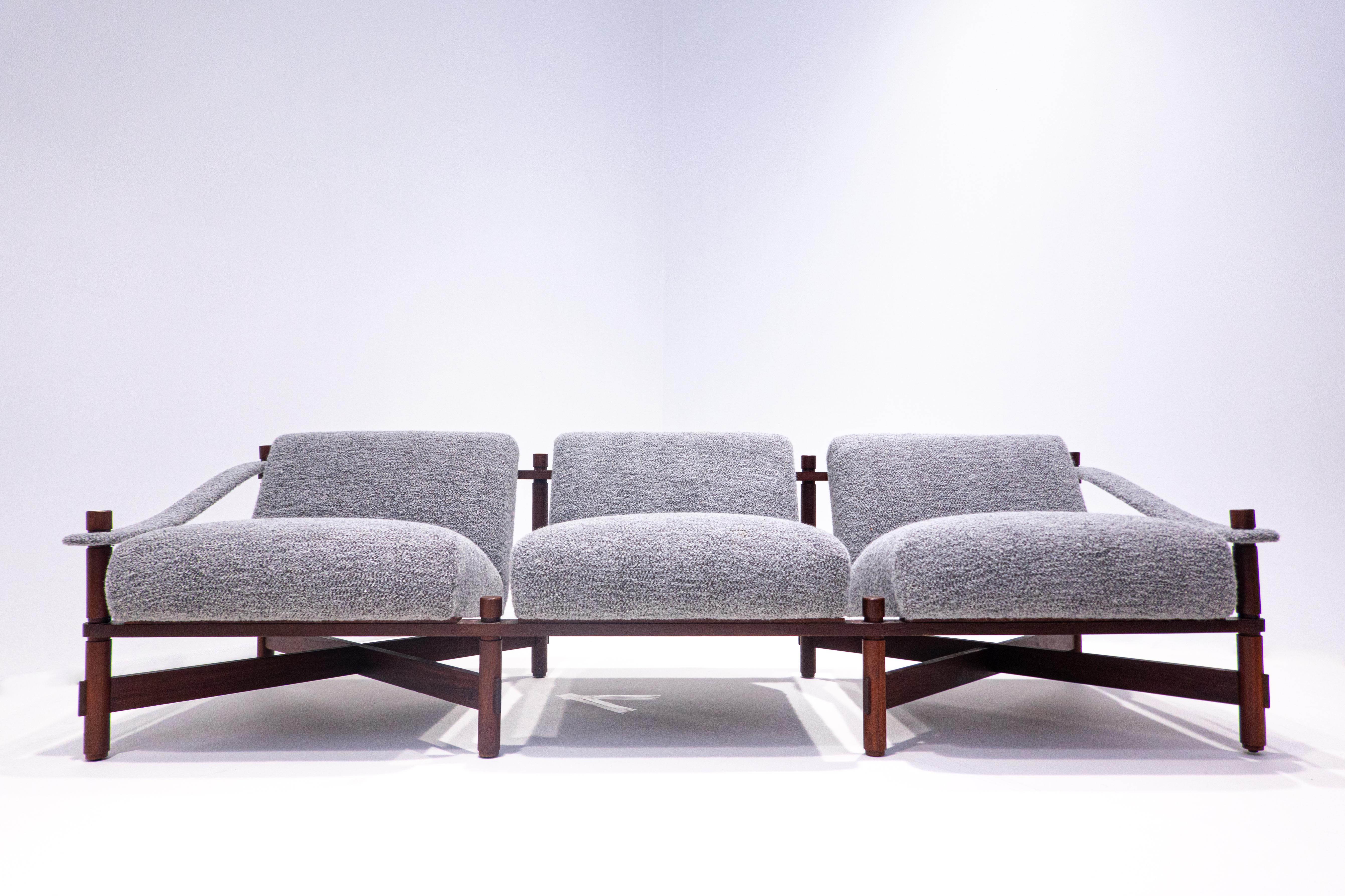 Mid-Century Modern Grey Sofa by Raffaella Crespi, Italy, 1960s In Good Condition For Sale In Brussels, BE