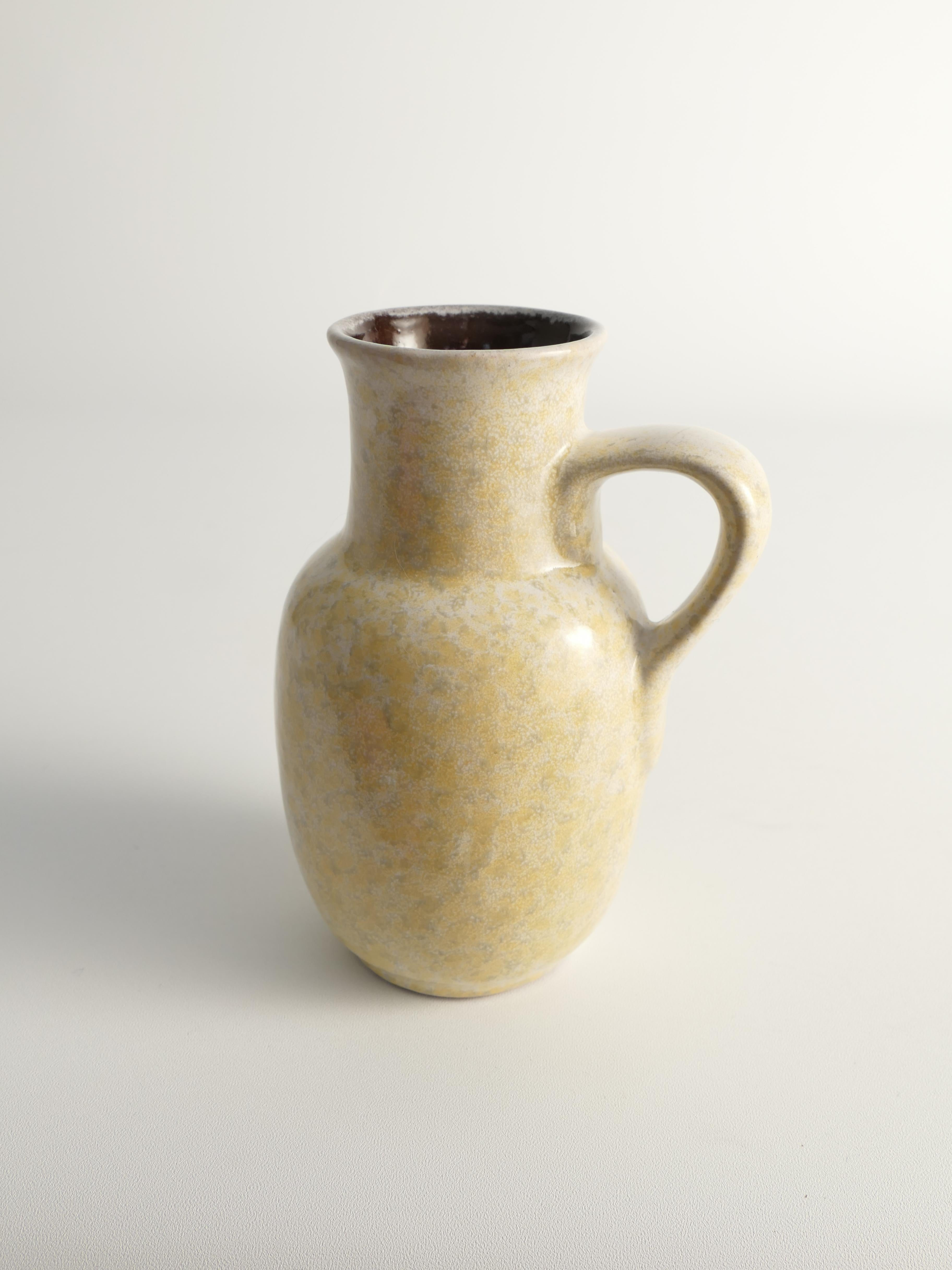 Grès porcellanato Vaso in gres grigio e giallo di metà secolo con manico di Strehla, Germania in vendita