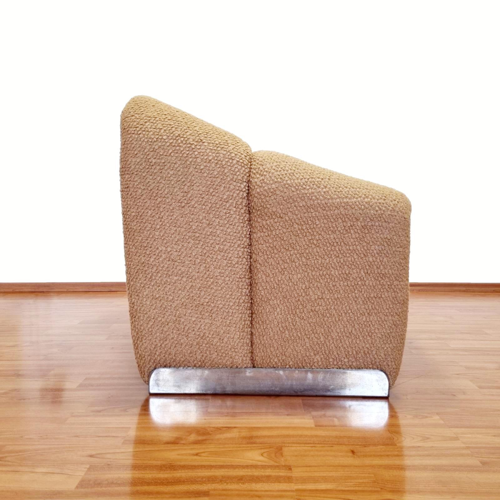 Mid-Century Modern Groovy F598 Chair by Pierre Paulin, 70s 1
