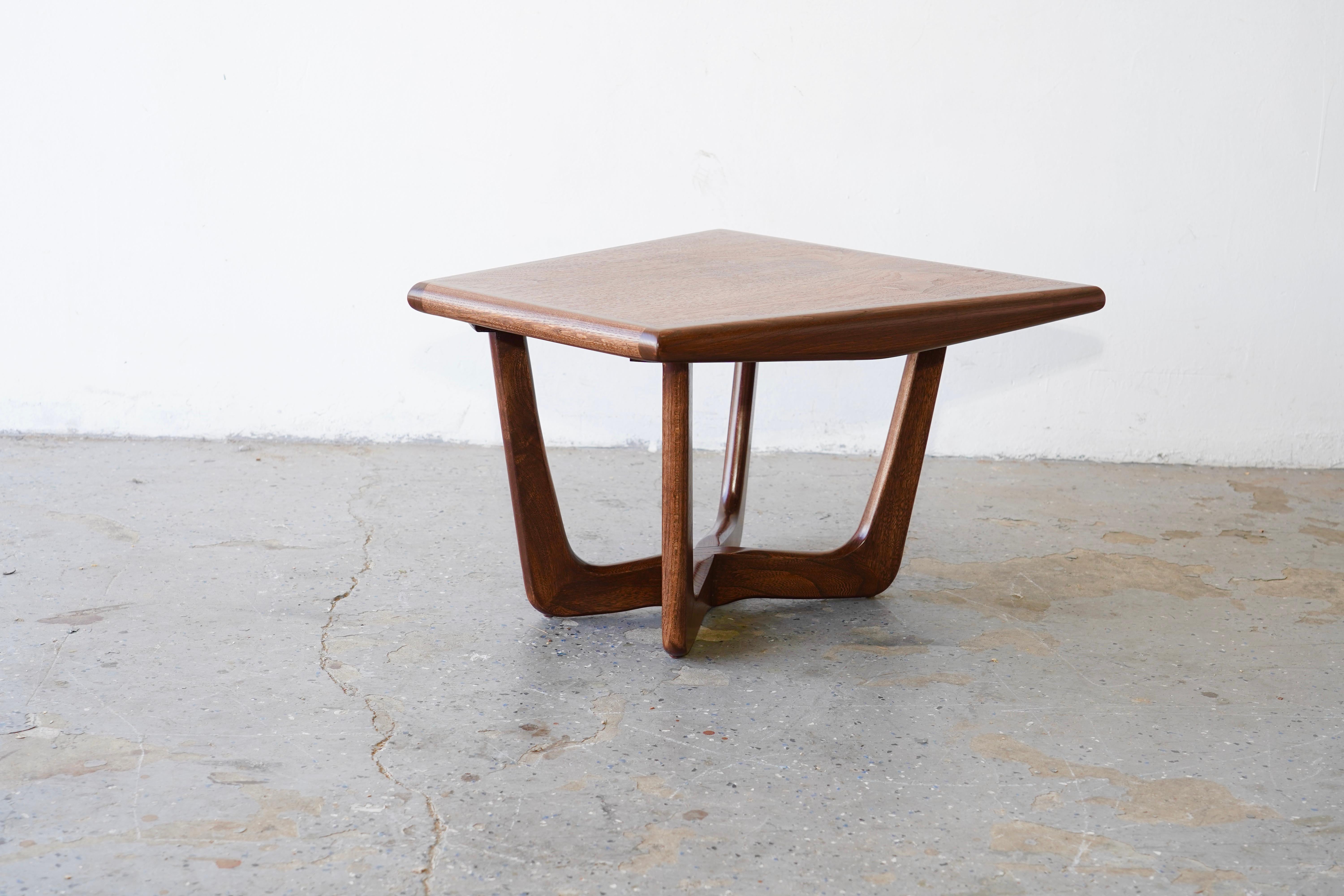 Mid-Century Modern Guitar Pick Side Table by Kroehler Pearsall style
This exquisite side table from Kroehler's 
