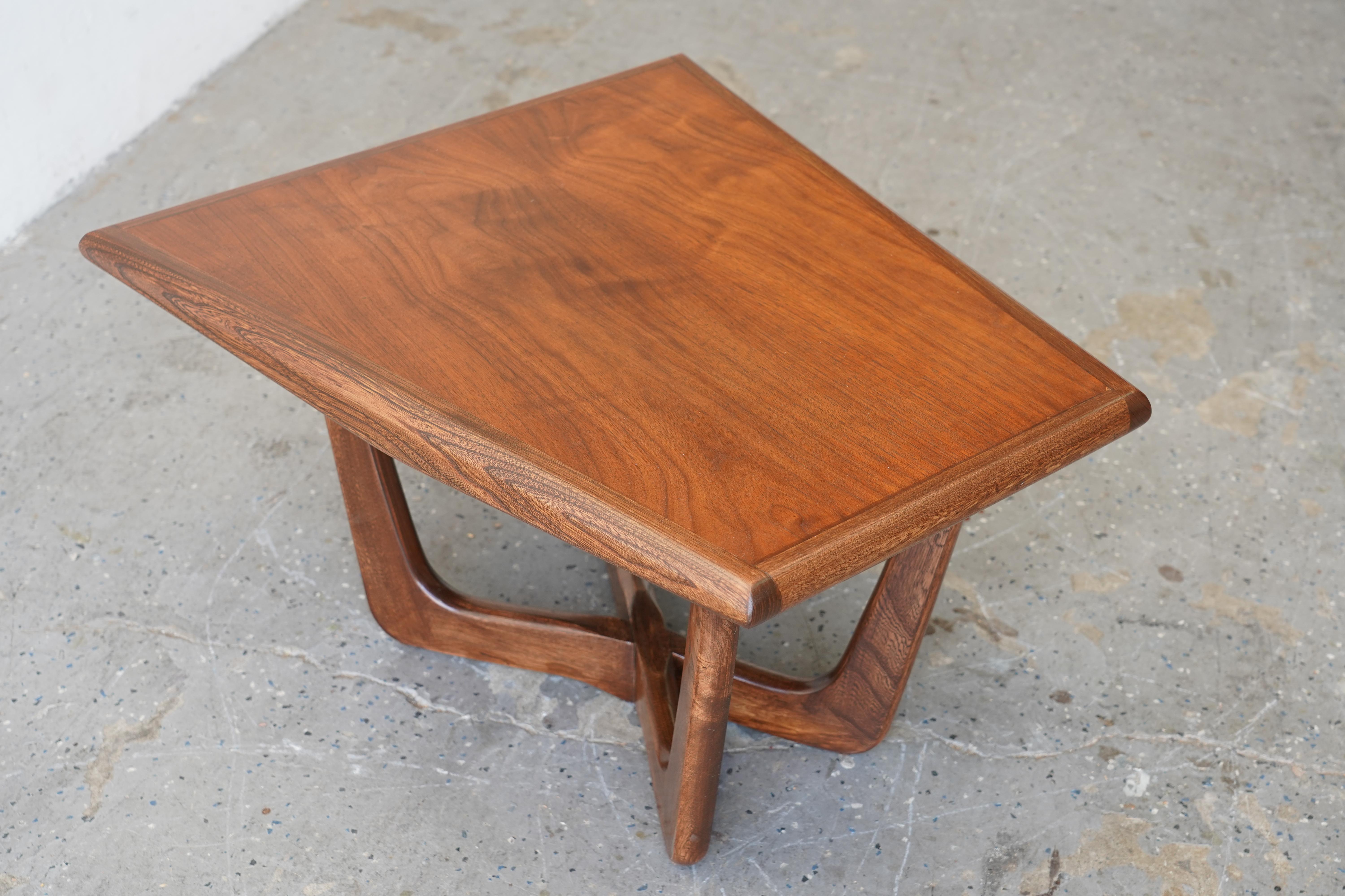 Mid-Century Modern Guitar Pick Side Table by Koehler Pearsall style 1