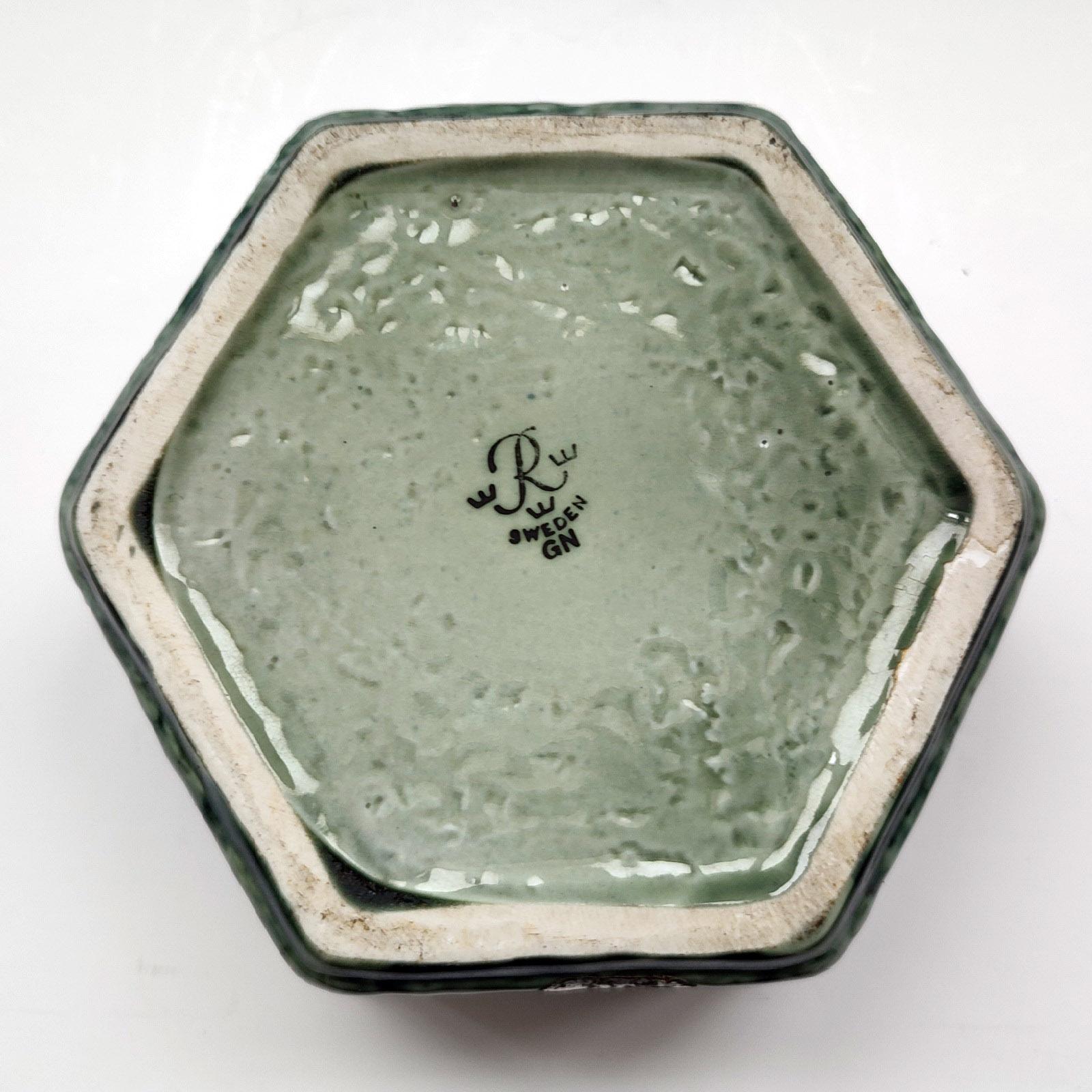 Mid-Century Modern Gunnar Nylund Ceramic Bowl/Ashtray for Rörstrand, Sweden (Keramik) im Angebot