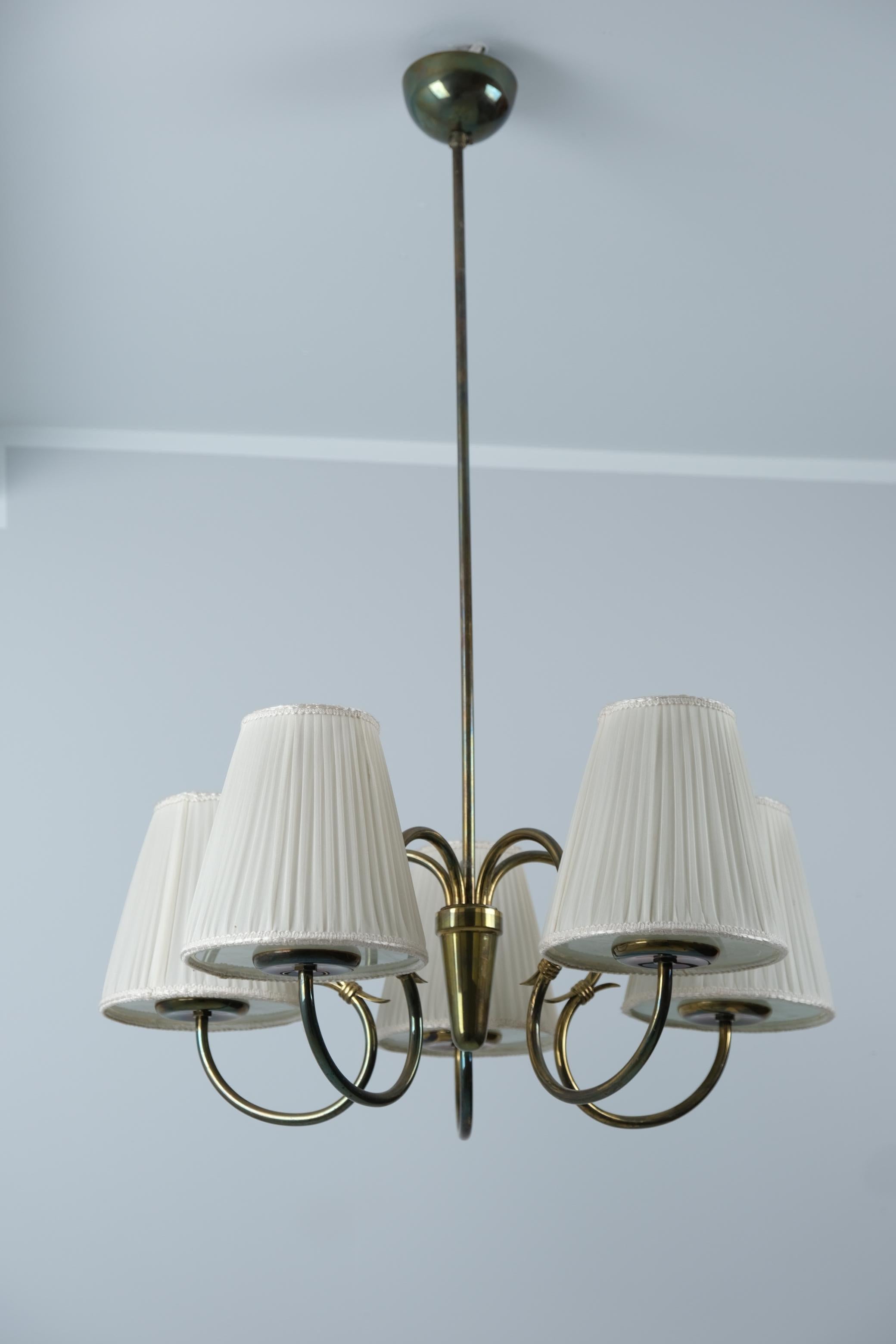 Lampada da soffitto a cinque bracci Gunnel Nyman, modello 51132, Idman 1950s In condizioni buone in vendita a Helsinki, FI