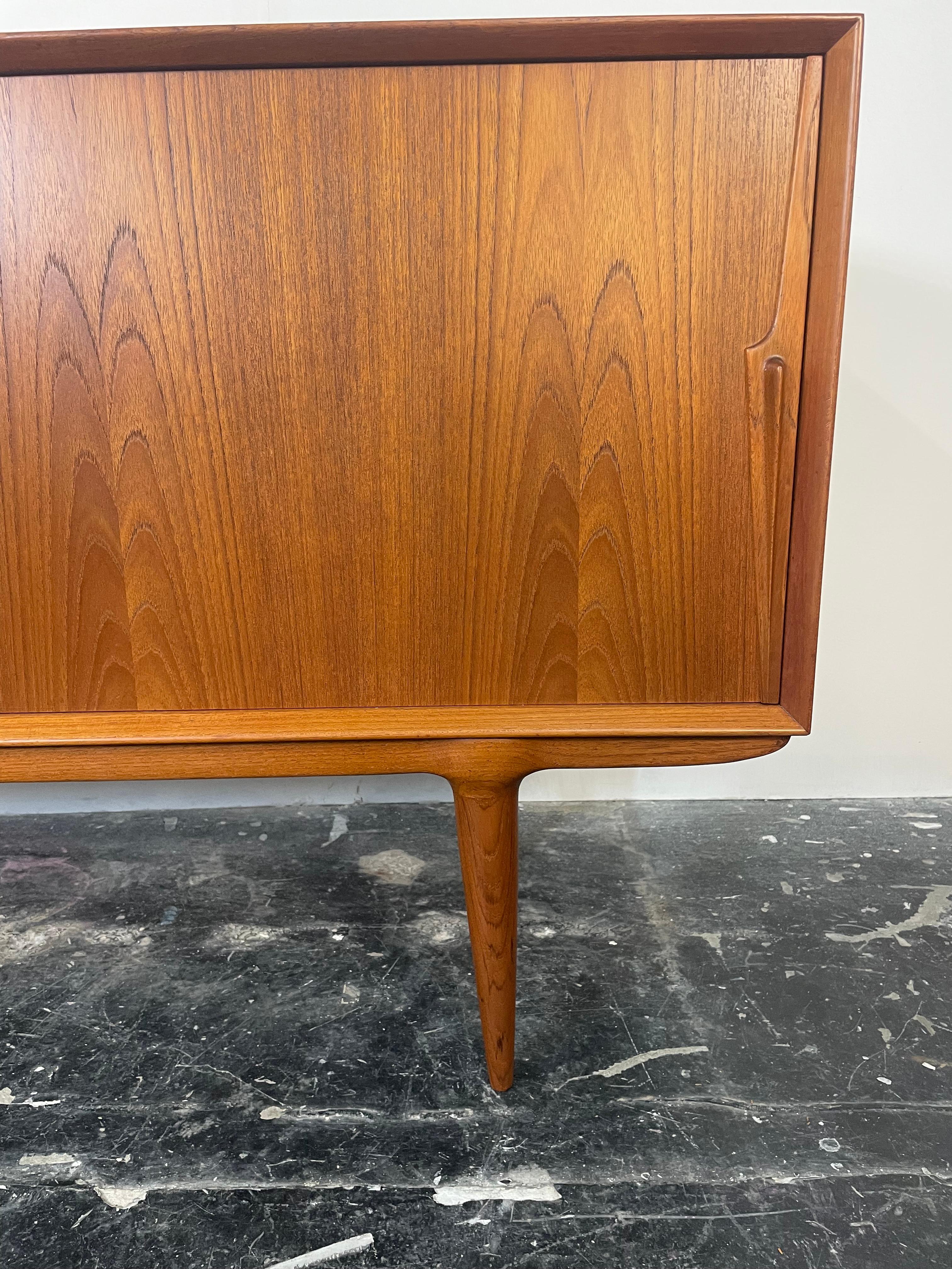 Mid Century Modern Gunni Omann Model 18 Credenza in Teak In Good Condition In San Diego, CA