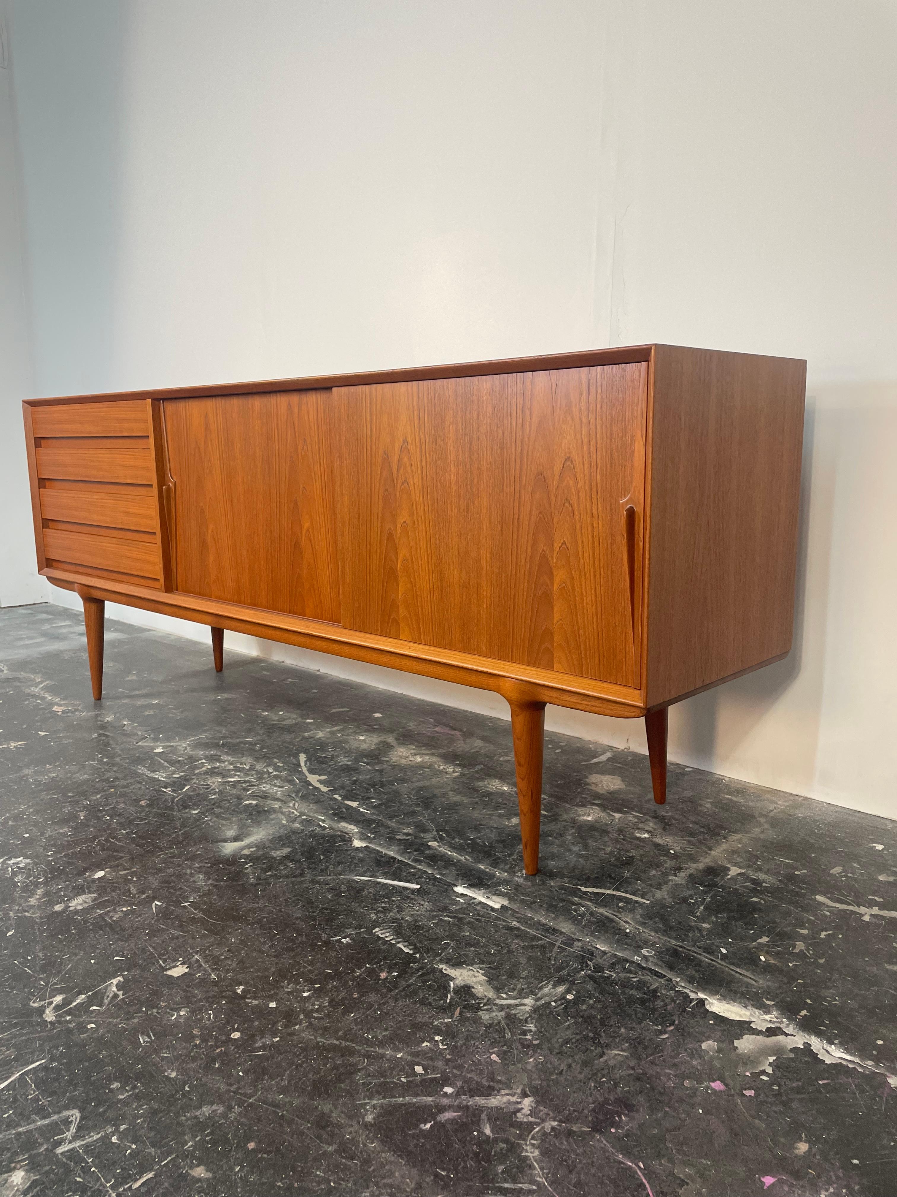 Mid Century Modern Gunni Omann Model 18 Credenza in Teak 1