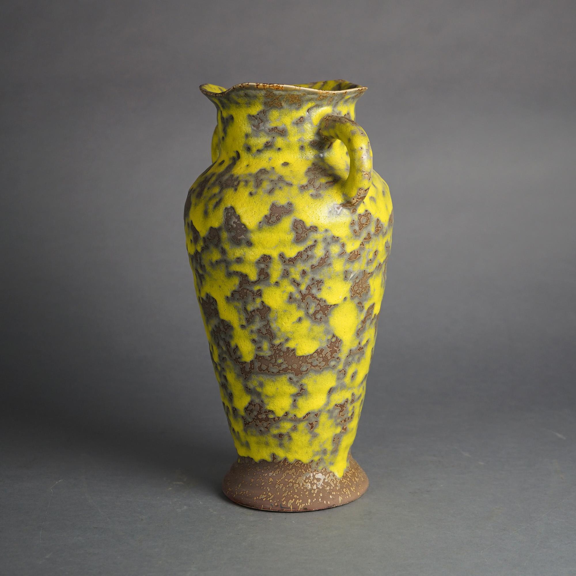 Mid Century Modern Haeger Lemon Peel Art Pottery Double Handle Vase 20thC In Good Condition In Big Flats, NY