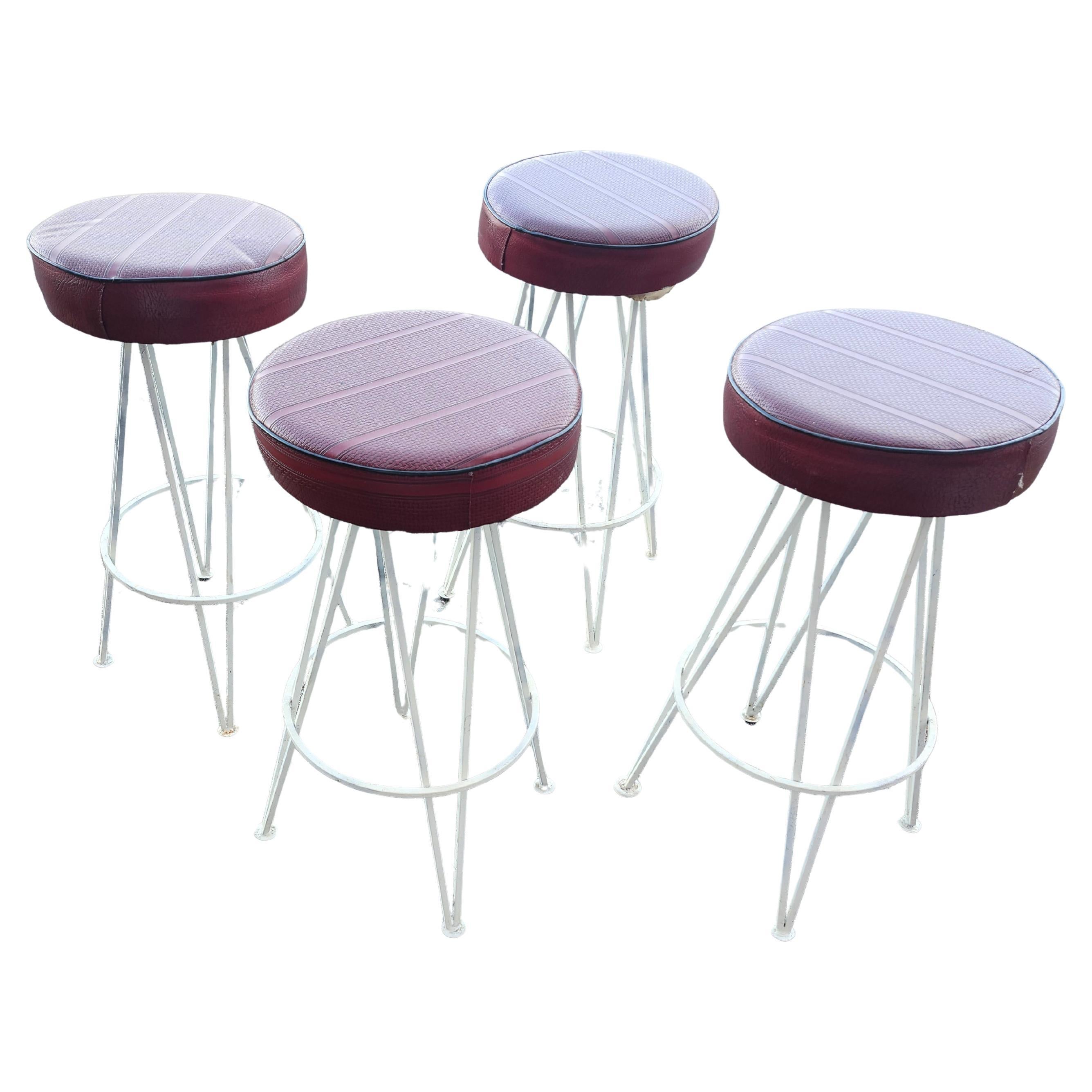 Mid-Century Modern Tabourets de bar pivotants en fer en épingle à cheveux The Modernity C1955 en vente