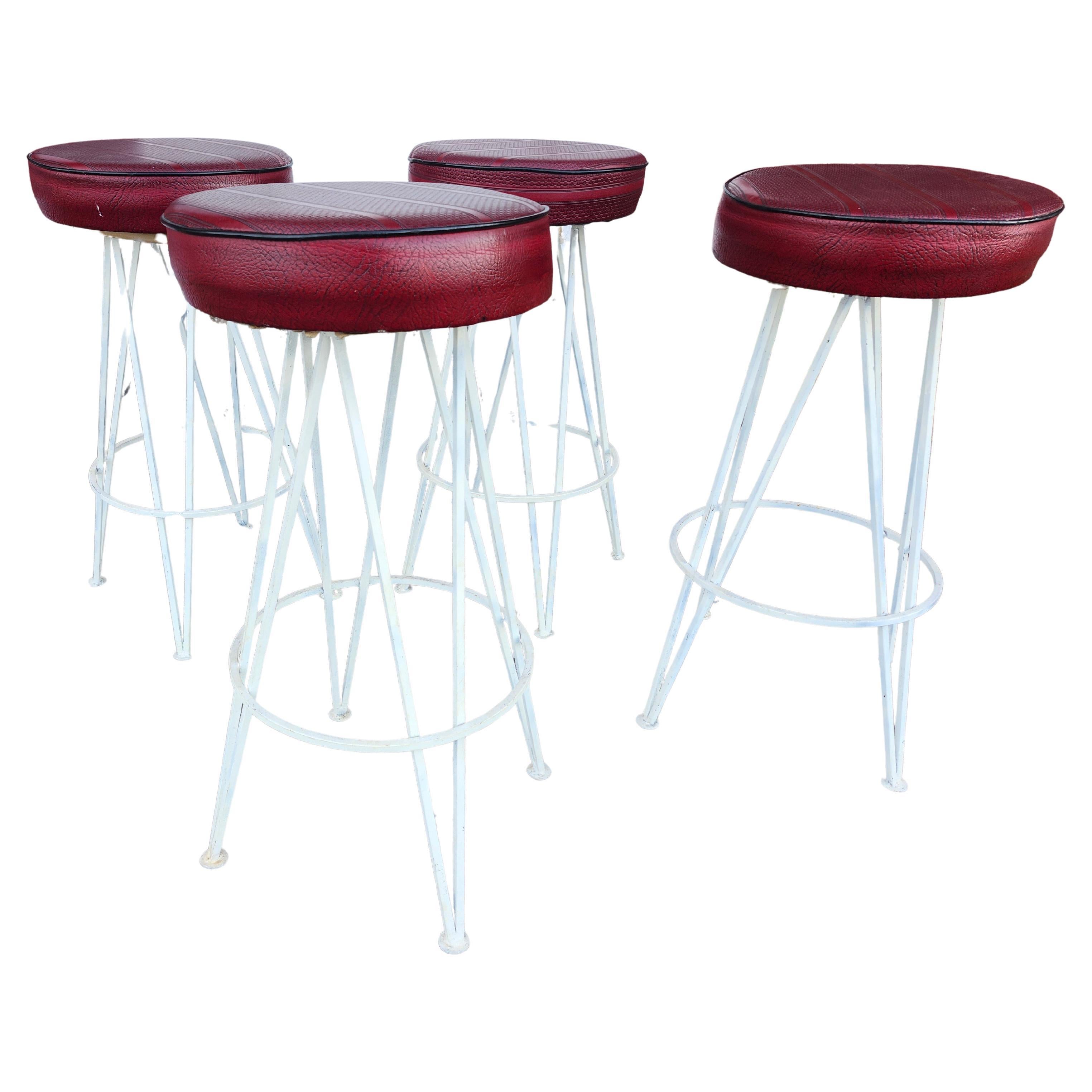 Fait main Tabourets de bar pivotants en fer en épingle à cheveux The Modernity C1955 en vente