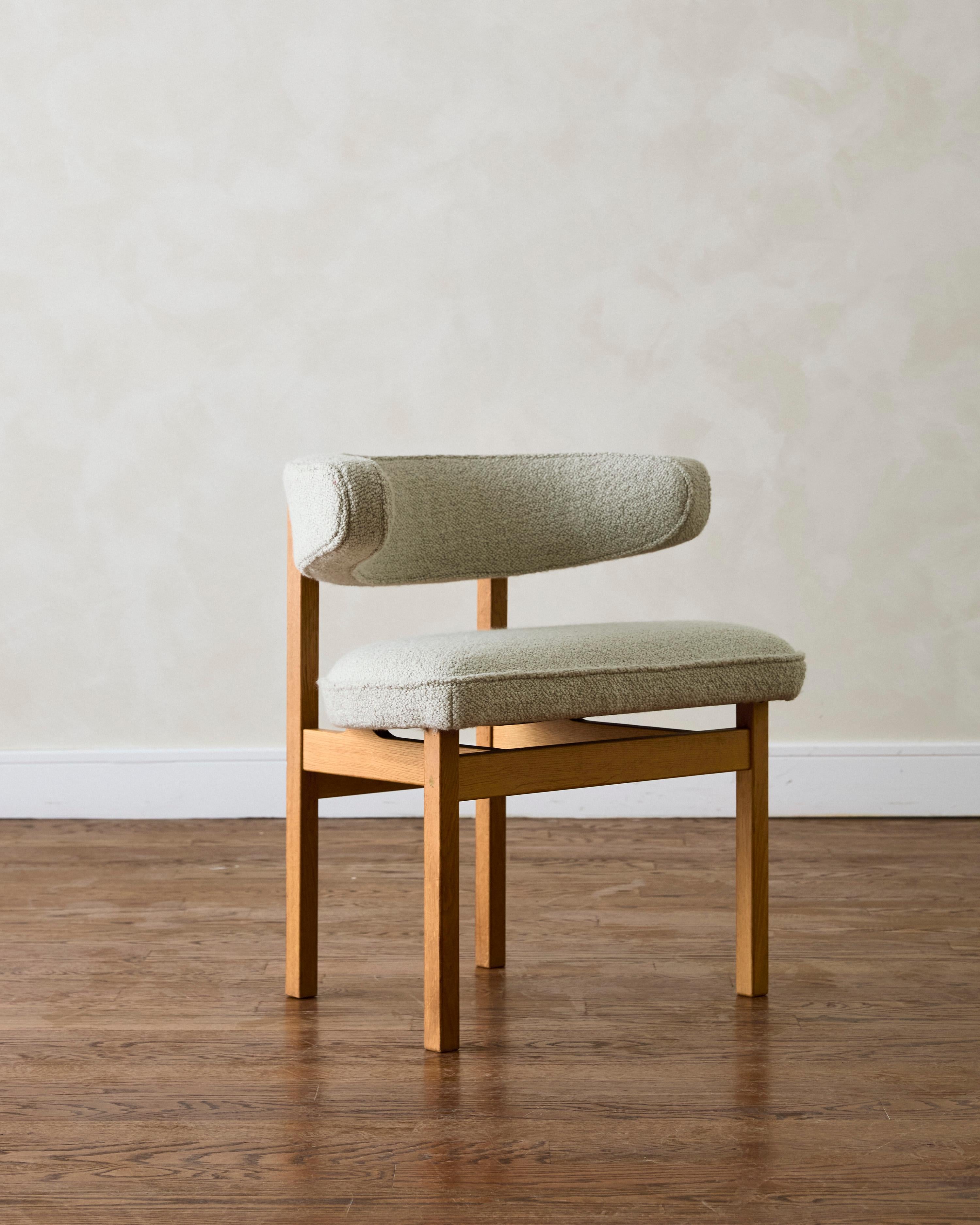 Mid-Century Modern Mid Century Modern Half Moon Side Chair For Sale