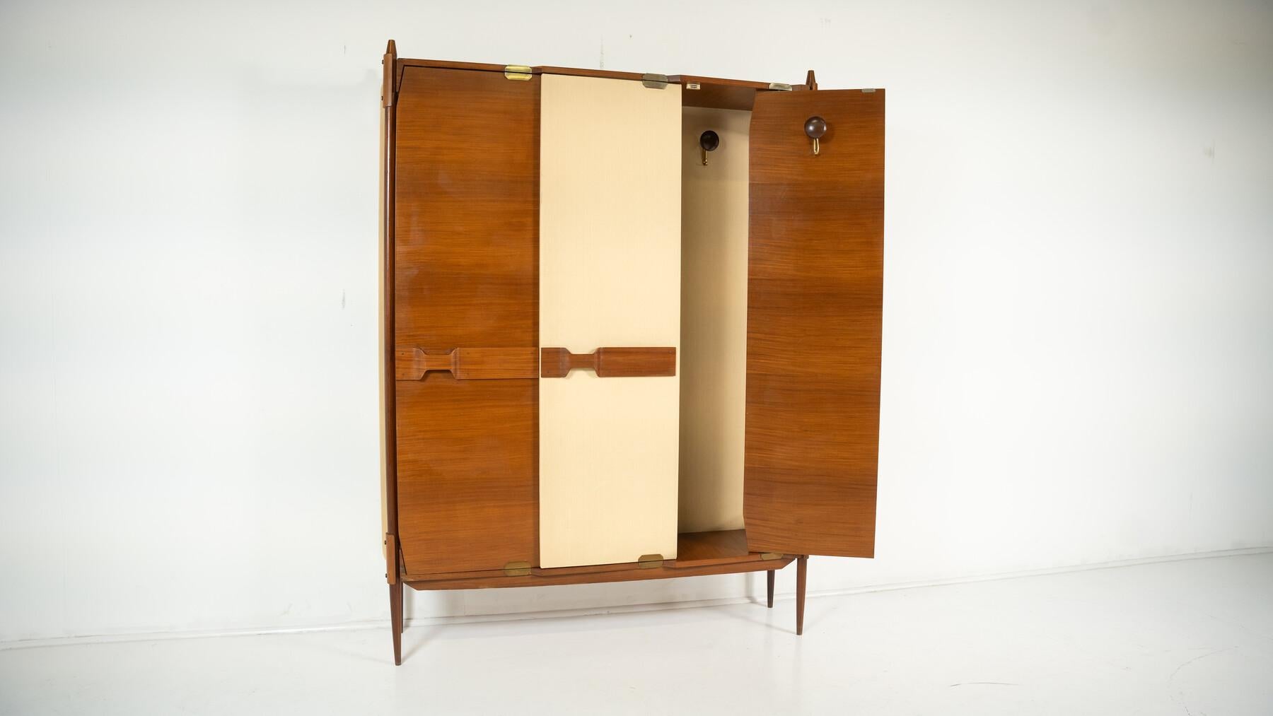 Mid-20th Century Mid-Century Modern Hallstand/ Coat Hanger , Italy, 1960s For Sale