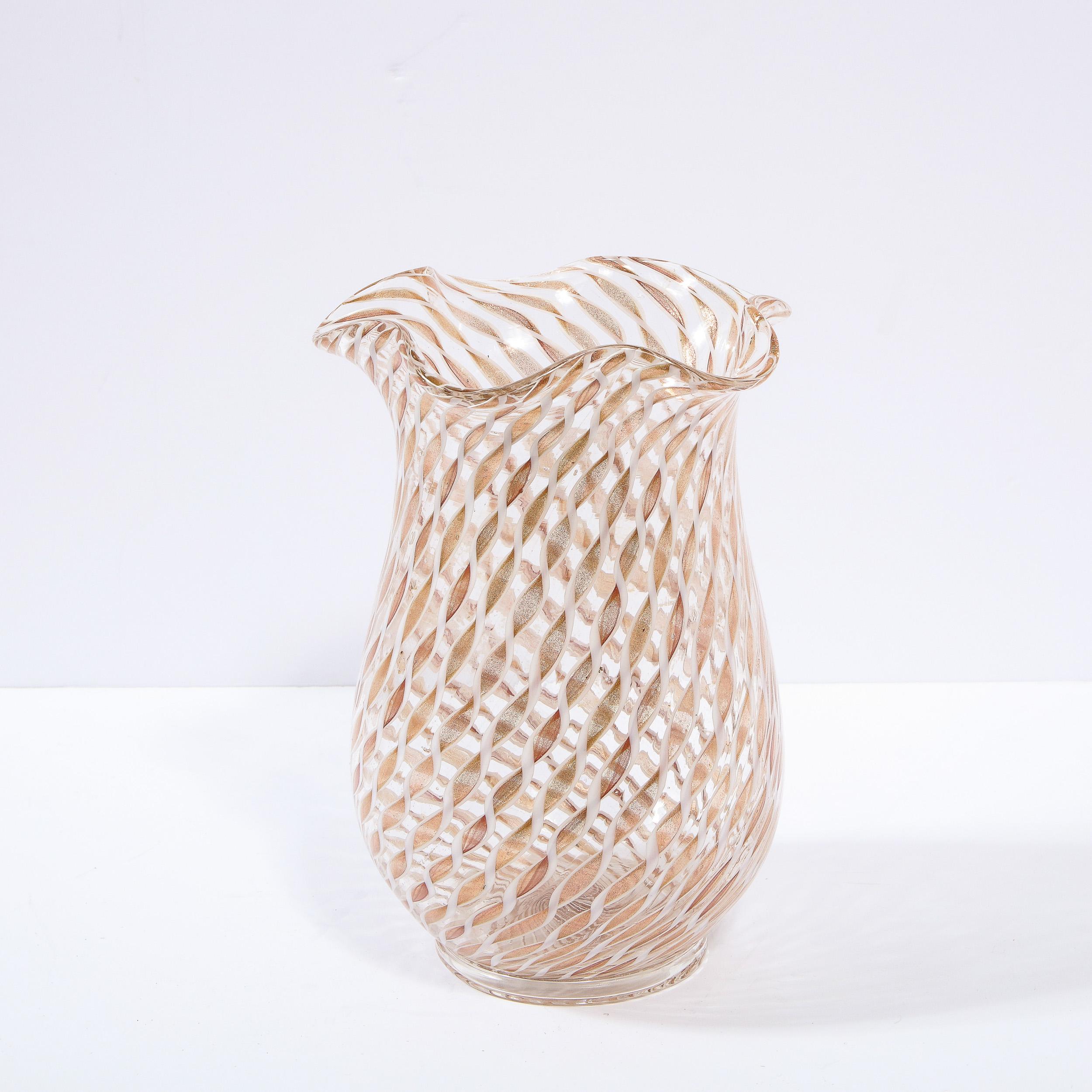 Vase aus mundgeblasenem Murano mit Wellenschliff und 24 Karat Gold mit Helix-Muster, Mid-Century Modern im Angebot 2