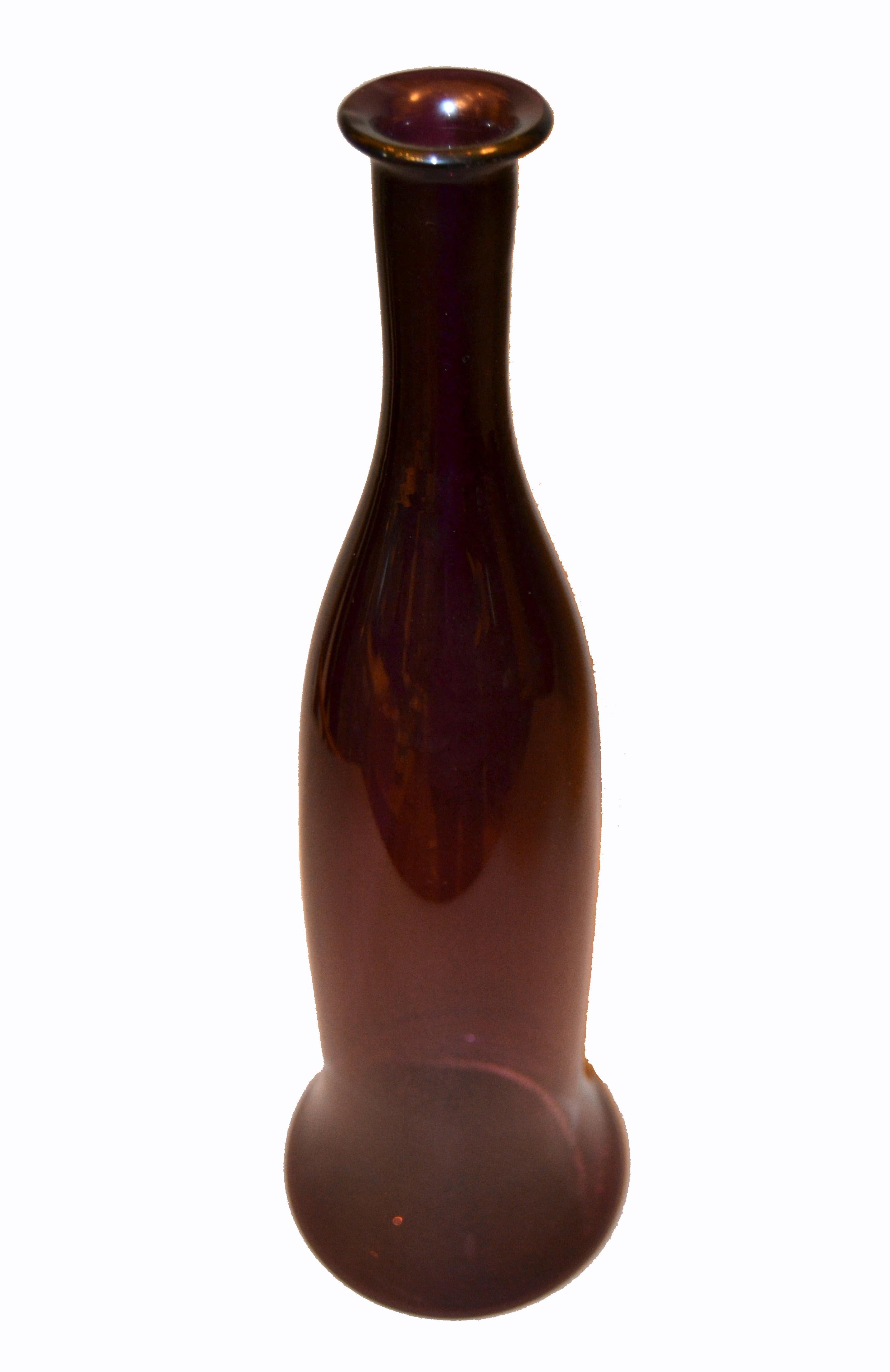 Mid-Century Modern Hand-Blown Amethyst Purple Art Glass Vase Vessel Decanter For Sale 2