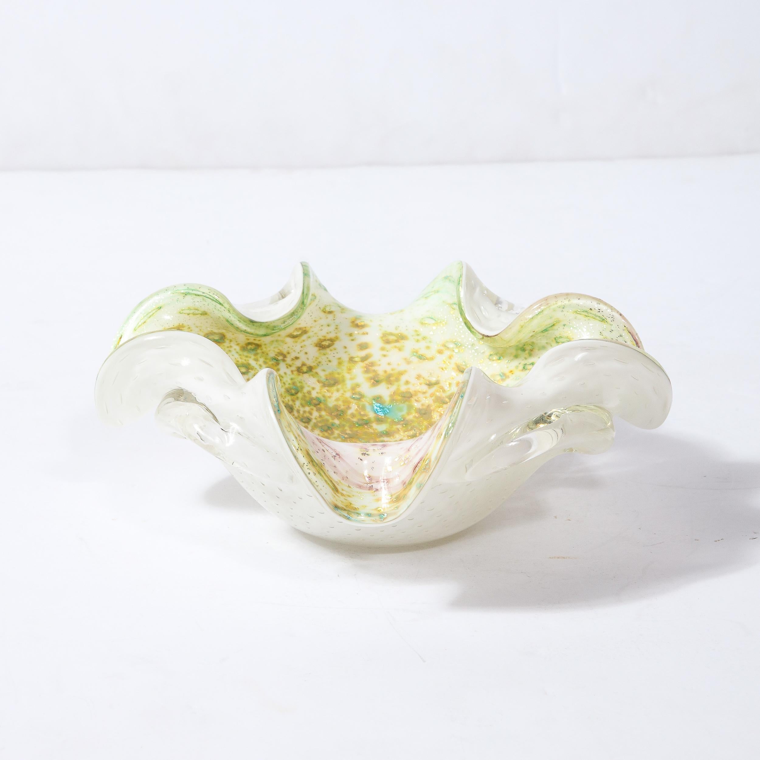 Moderne mundgeblasene skulpturale mehrfarbige Dekoschale aus Muranoglas, Mid-Century Modern im Angebot 4