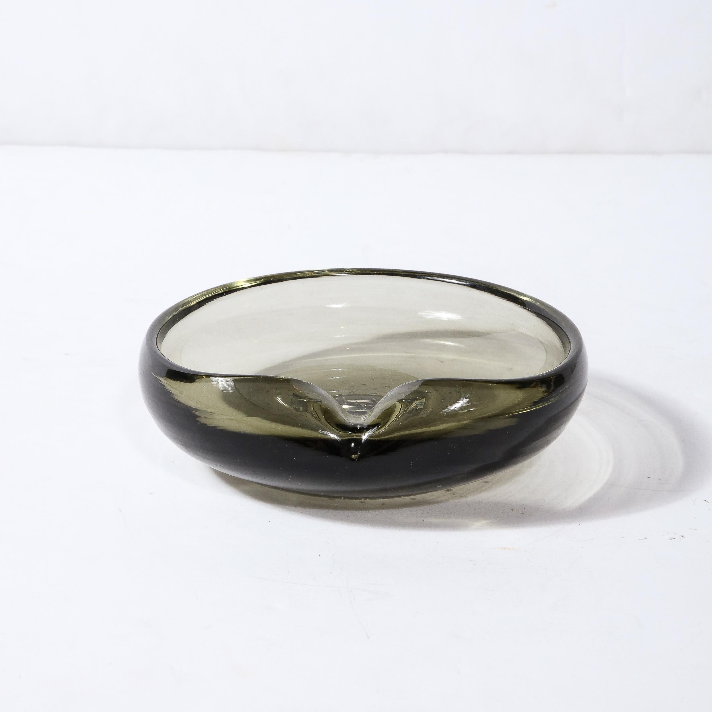 Bol/plat en verre de Murano fumé, soufflé à la main, moderne du milieu du siècle en vente 4