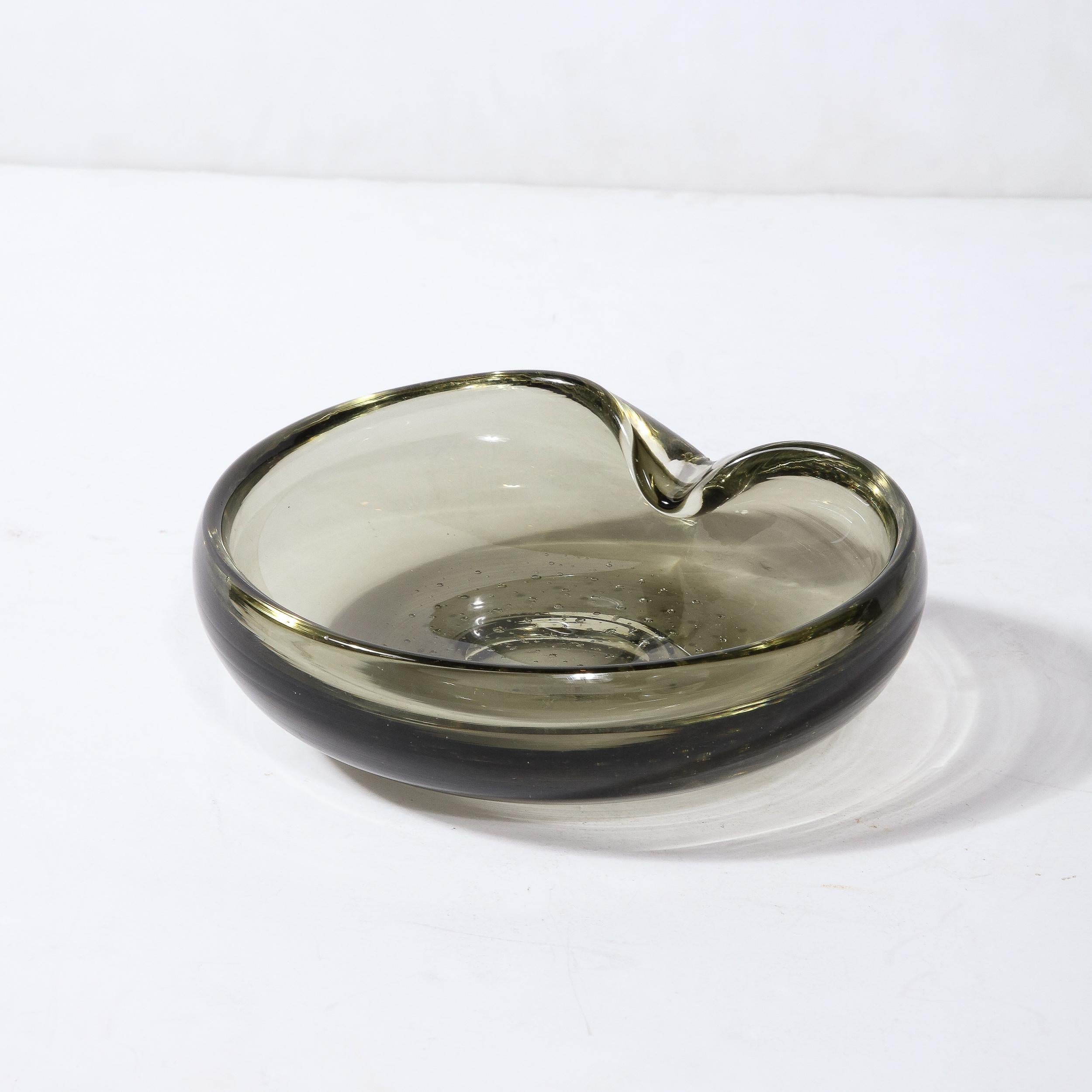 Bol/plat en verre de Murano fumé, soufflé à la main, moderne du milieu du siècle en vente 6