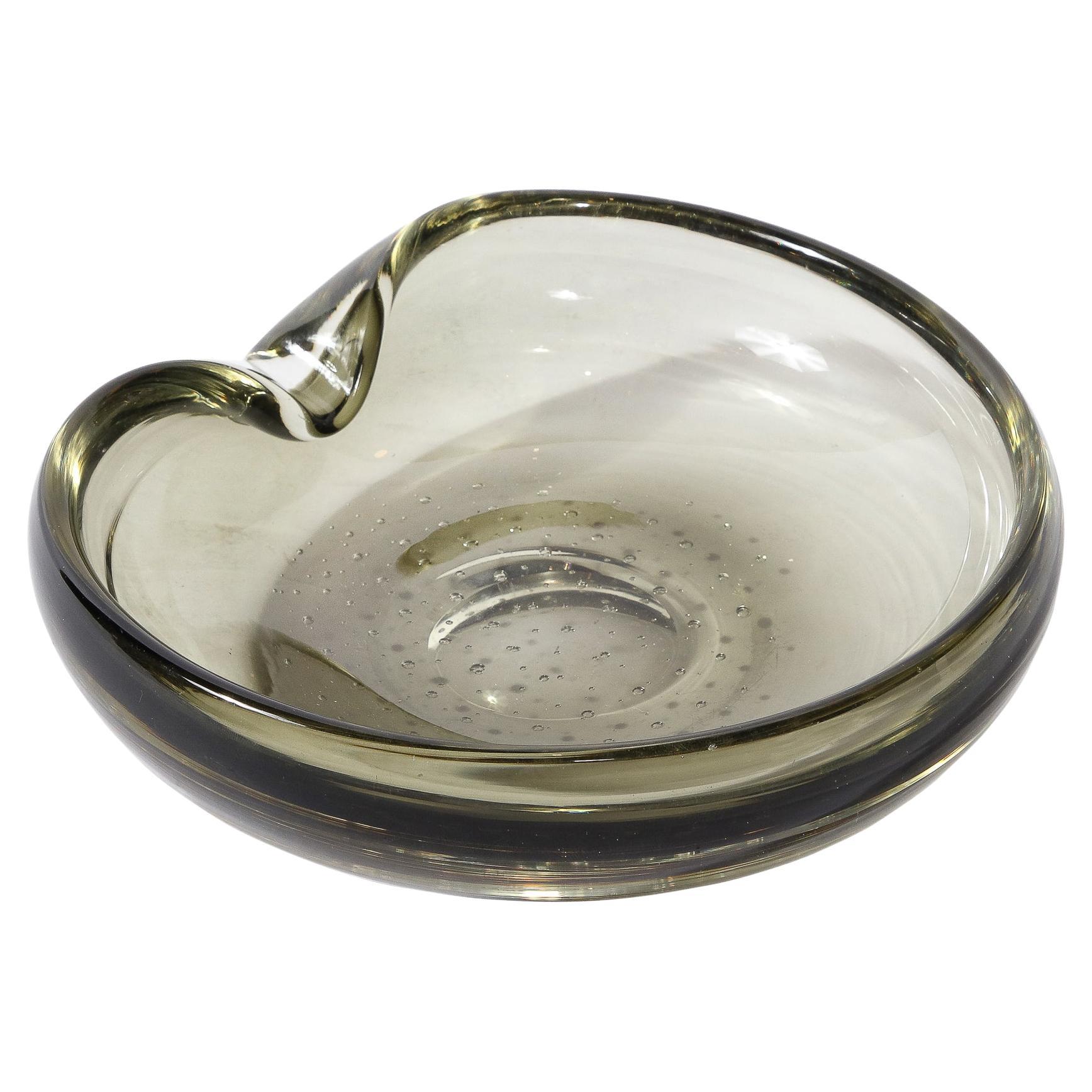 Cuenco/plato de cristal de Murano ahumado soplado a mano moderno de mediados de siglo