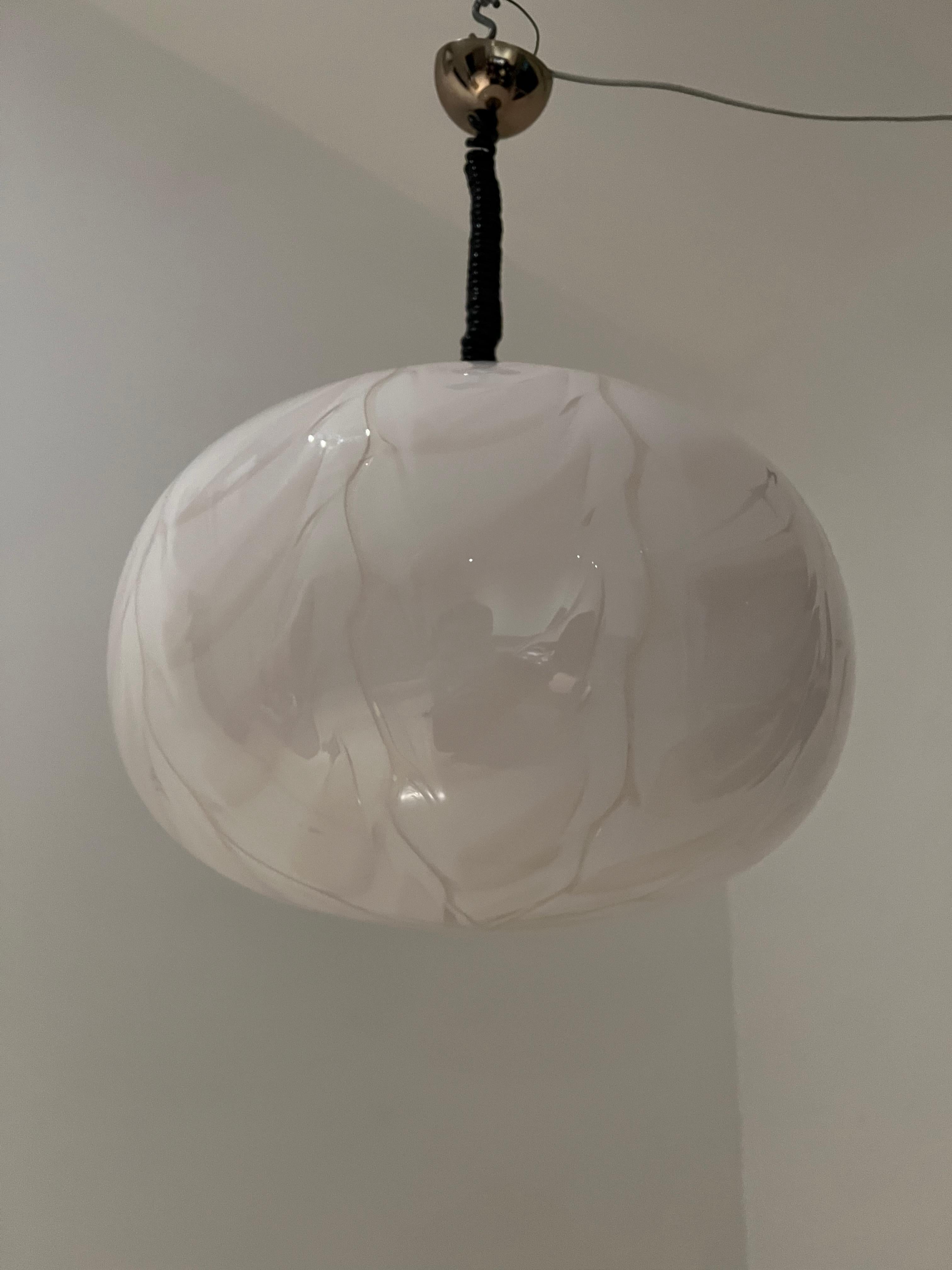 Late 20th Century Mid-Century Modern Hand blown Sphere Pendant Light in Murano Glass, Italy 1970 For Sale
