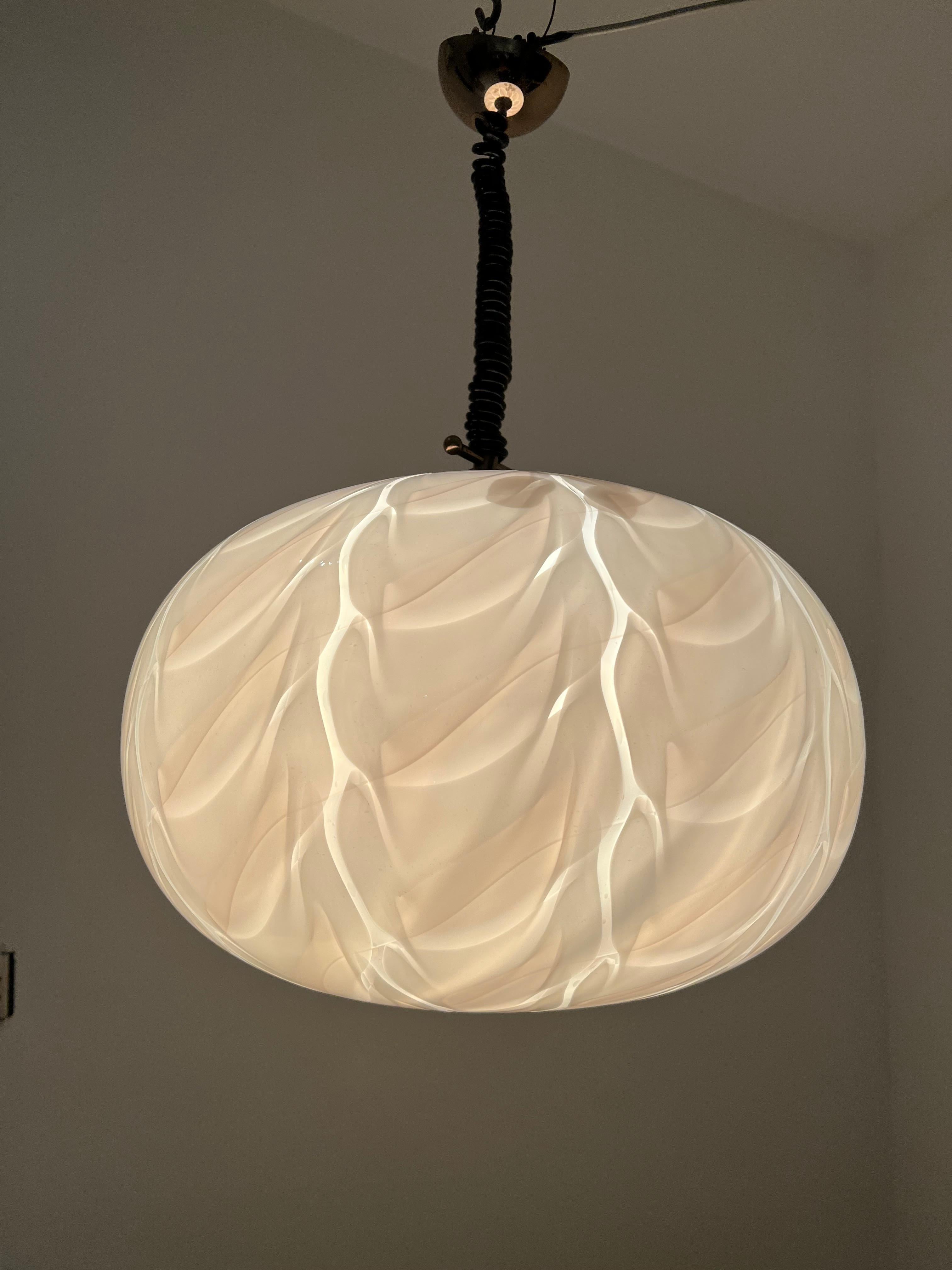 Mid-Century Modern Hand blown Sphere Pendant Light in Murano Glass, Italy 1970 For Sale 1