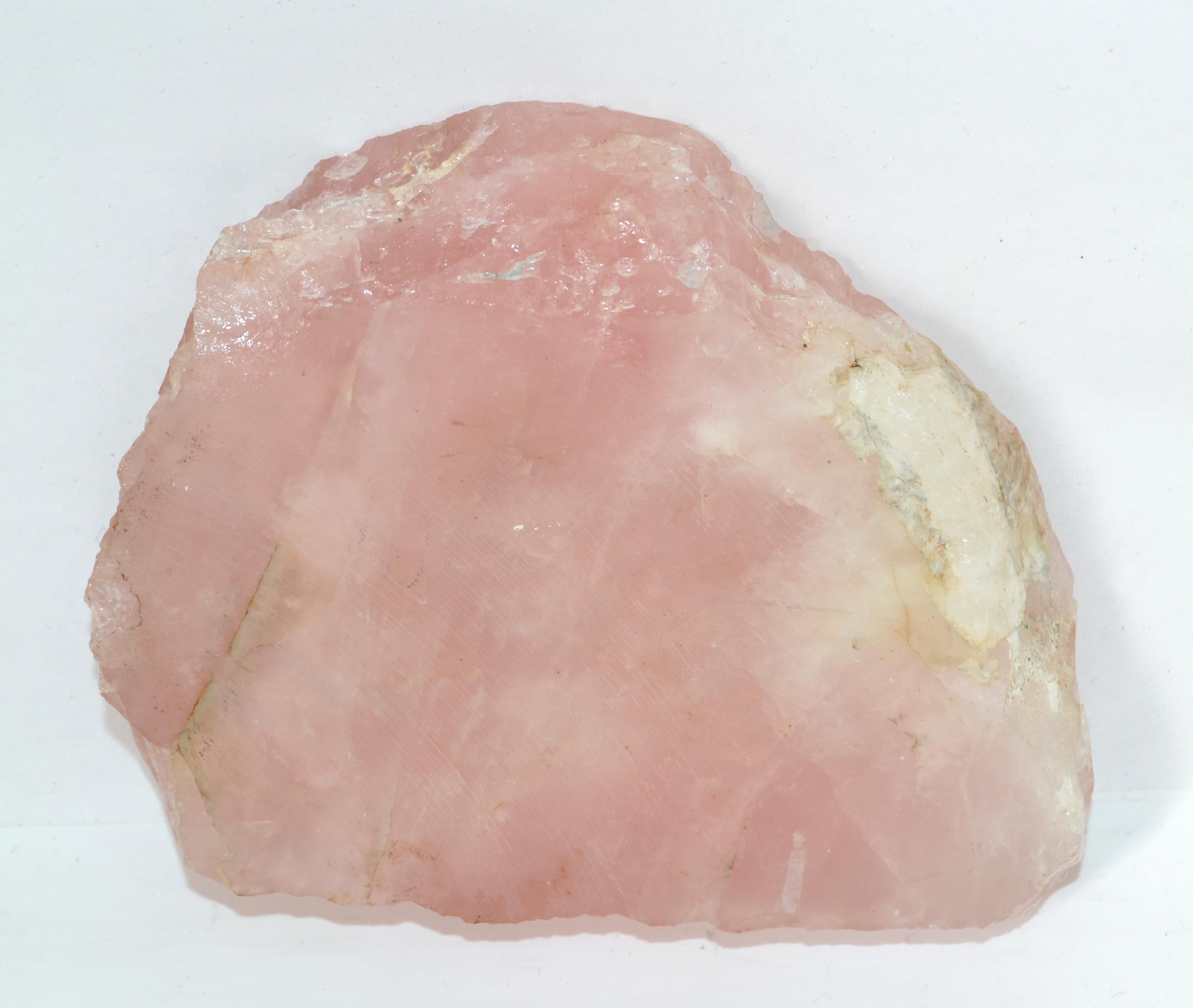 Vide-poche moderne du milieu du siècle en cristal de roche rose sculpté à la main, 1970 en vente 3