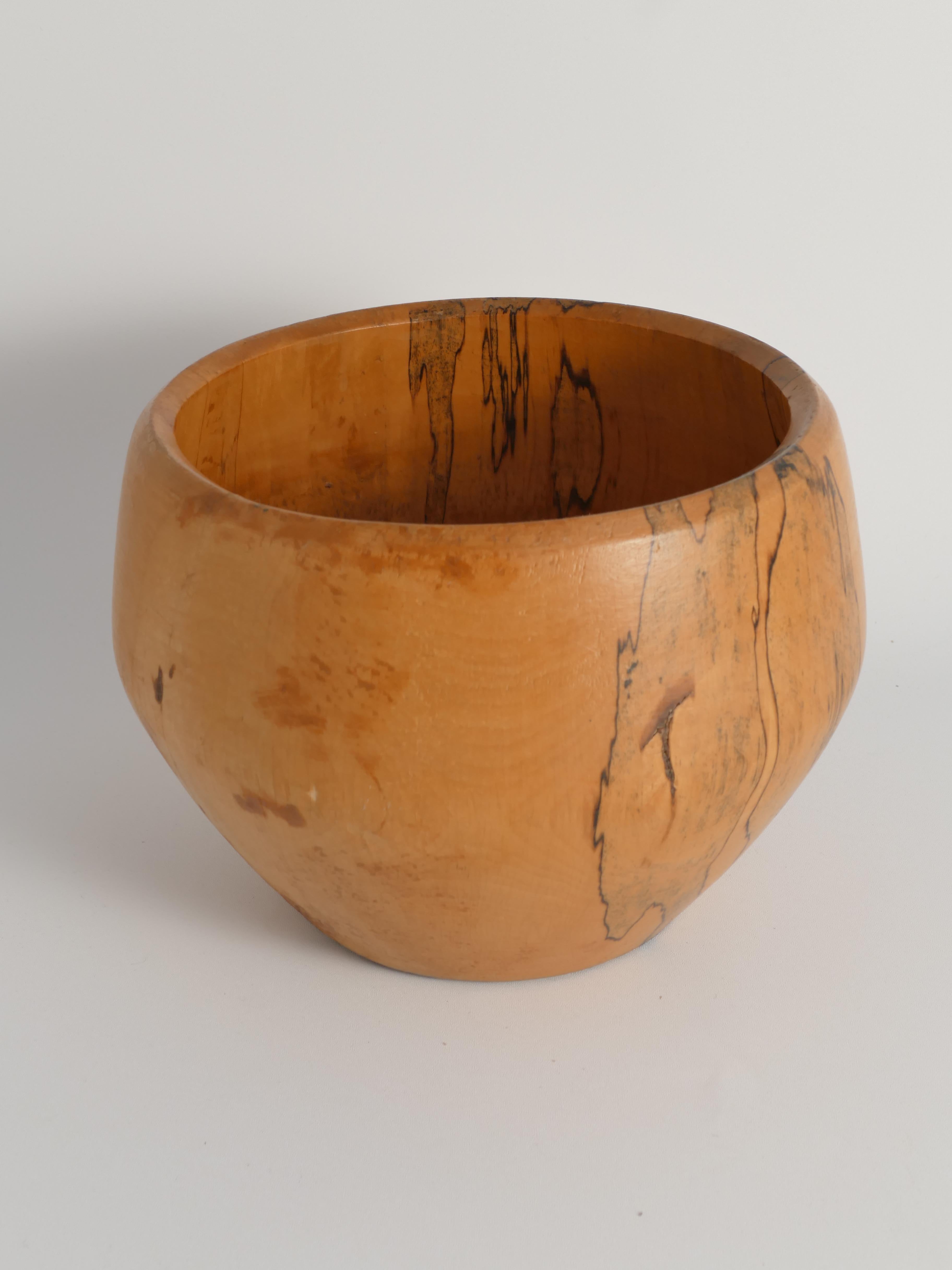 Bol en bois sculpté à la main, James Eriksson, Tasserud Suède, 1970 en vente 7