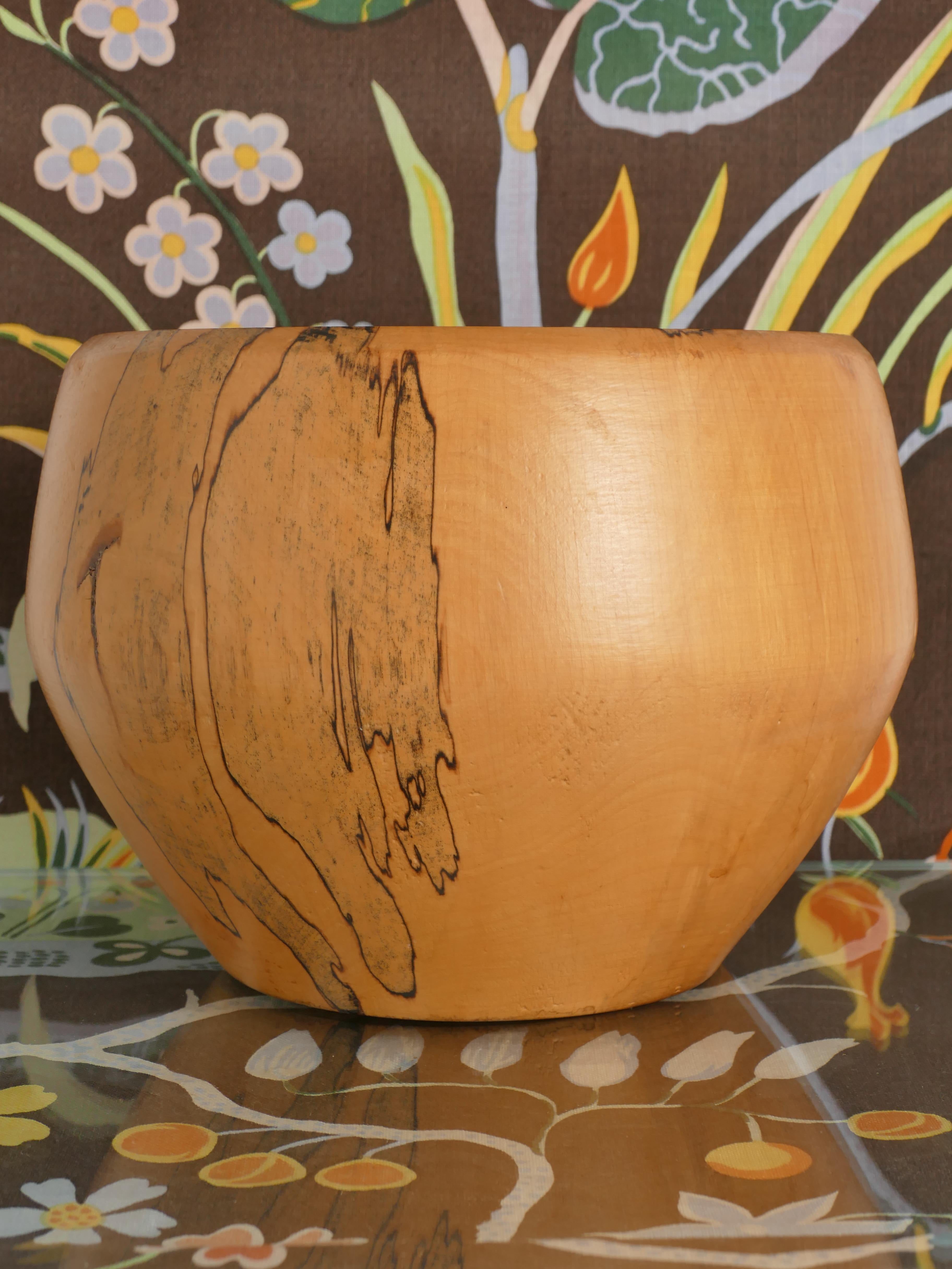 Fin du 20e siècle Bol en bois sculpté à la main, James Eriksson, Tasserud Suède, 1970 en vente