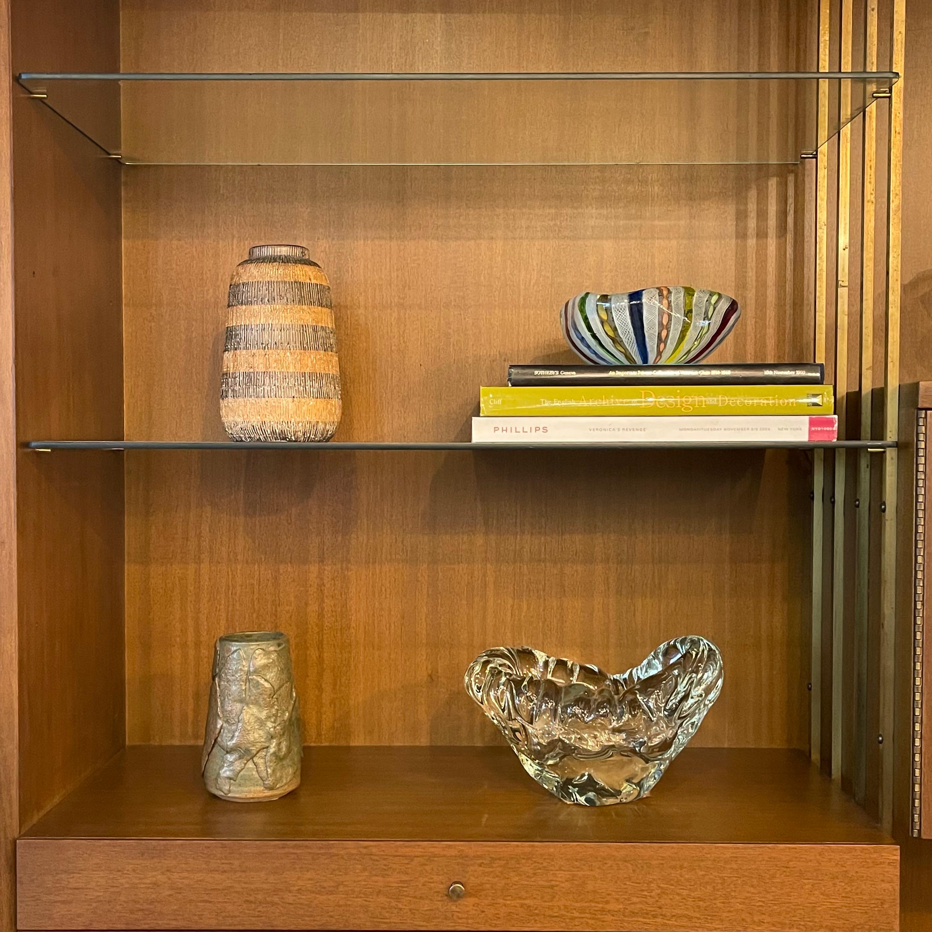 Céramique Vase en poterie d'art abstrait, fait à la main, The Moderns Moderns  en vente
