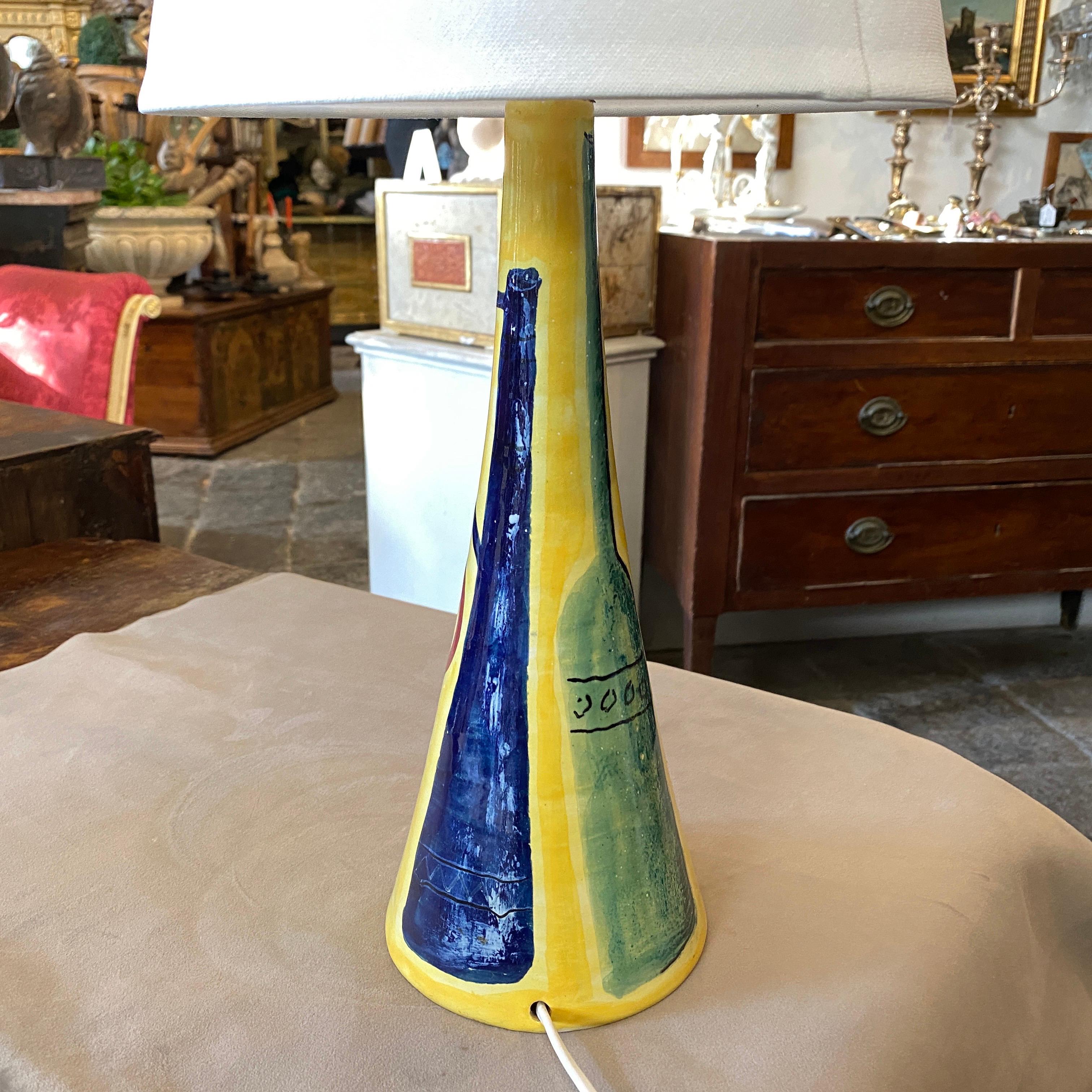 1960s Mid-Century Modern Hand Painted Ceramic Italian Table Lamp In Good Condition In Aci Castello, IT