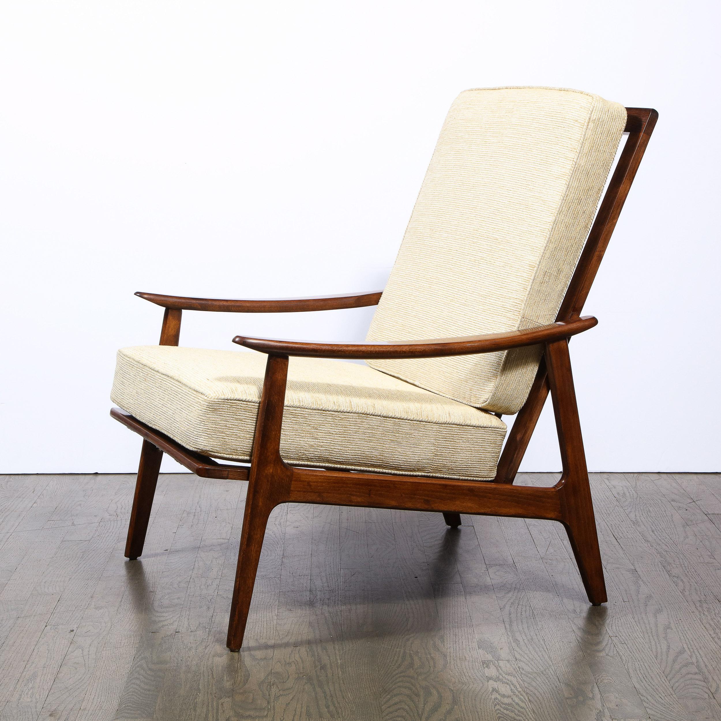 Mid-Century Modern Hand Rubbed Walnut Lounge Chair in Holly Hunt Upholstery In Excellent Condition In New York, NY