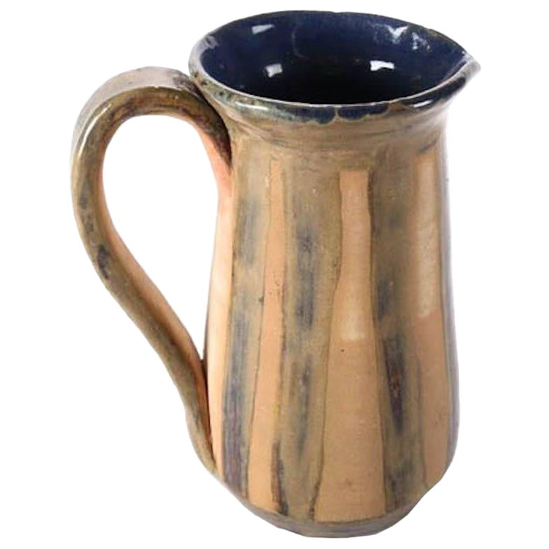 Jarra moderna de mediados de siglo de Studio Pottery, esmaltada y moldeada a mano