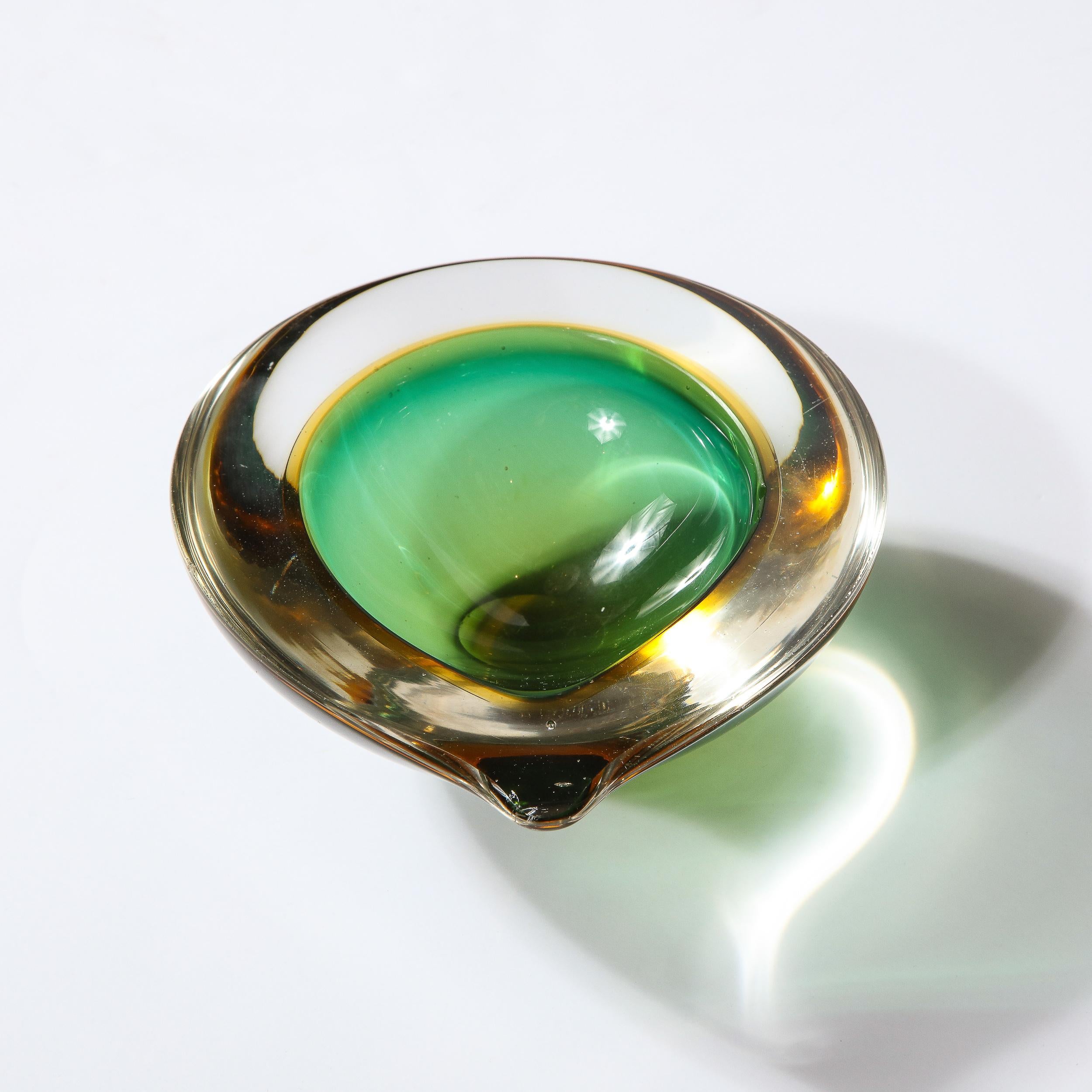 Mid-Century Modern Handblown Ovoid Bowl in Citrine and Emerald In Good Condition In New York, NY