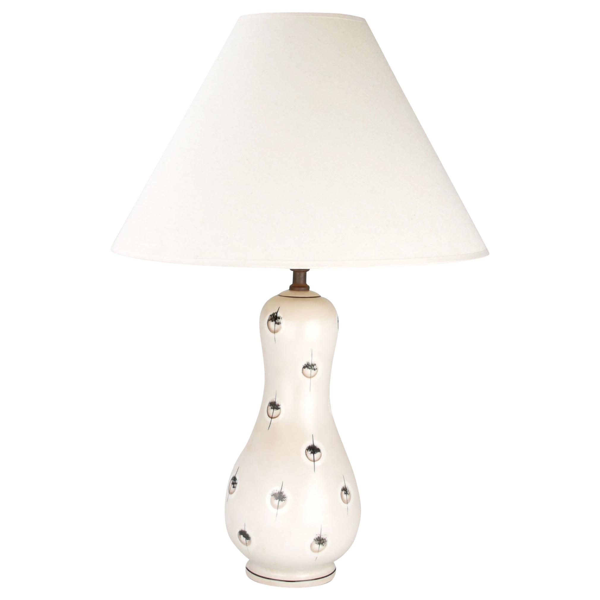 Mid-Century Modern Handcrafted Beige Ceramic and Brass Table Lamp, Italy