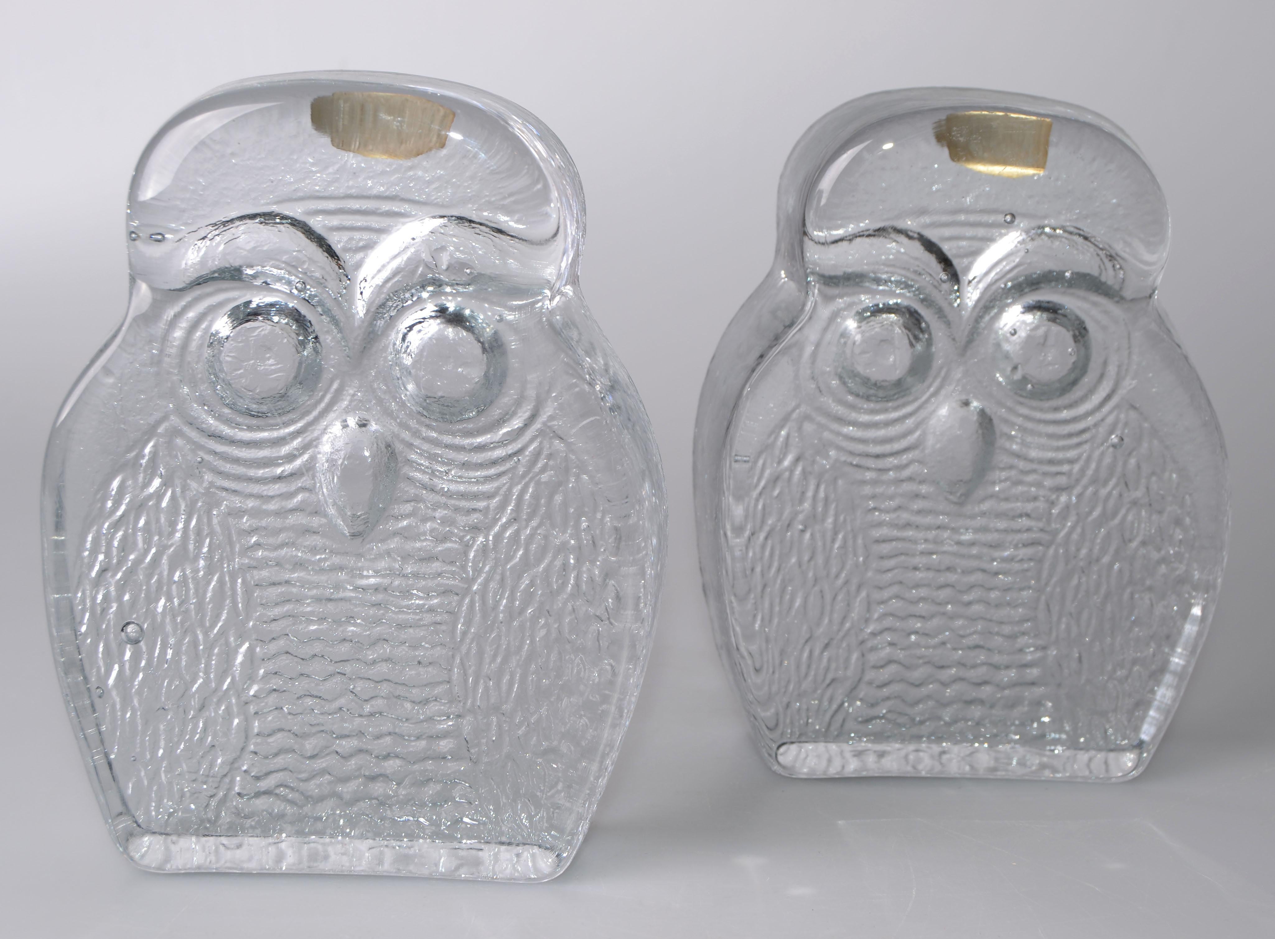 Hand-Crafted Mid-Century Modern Handcrafted Marked Blenko Thick Clear Glass Owl Bookends For Sale
