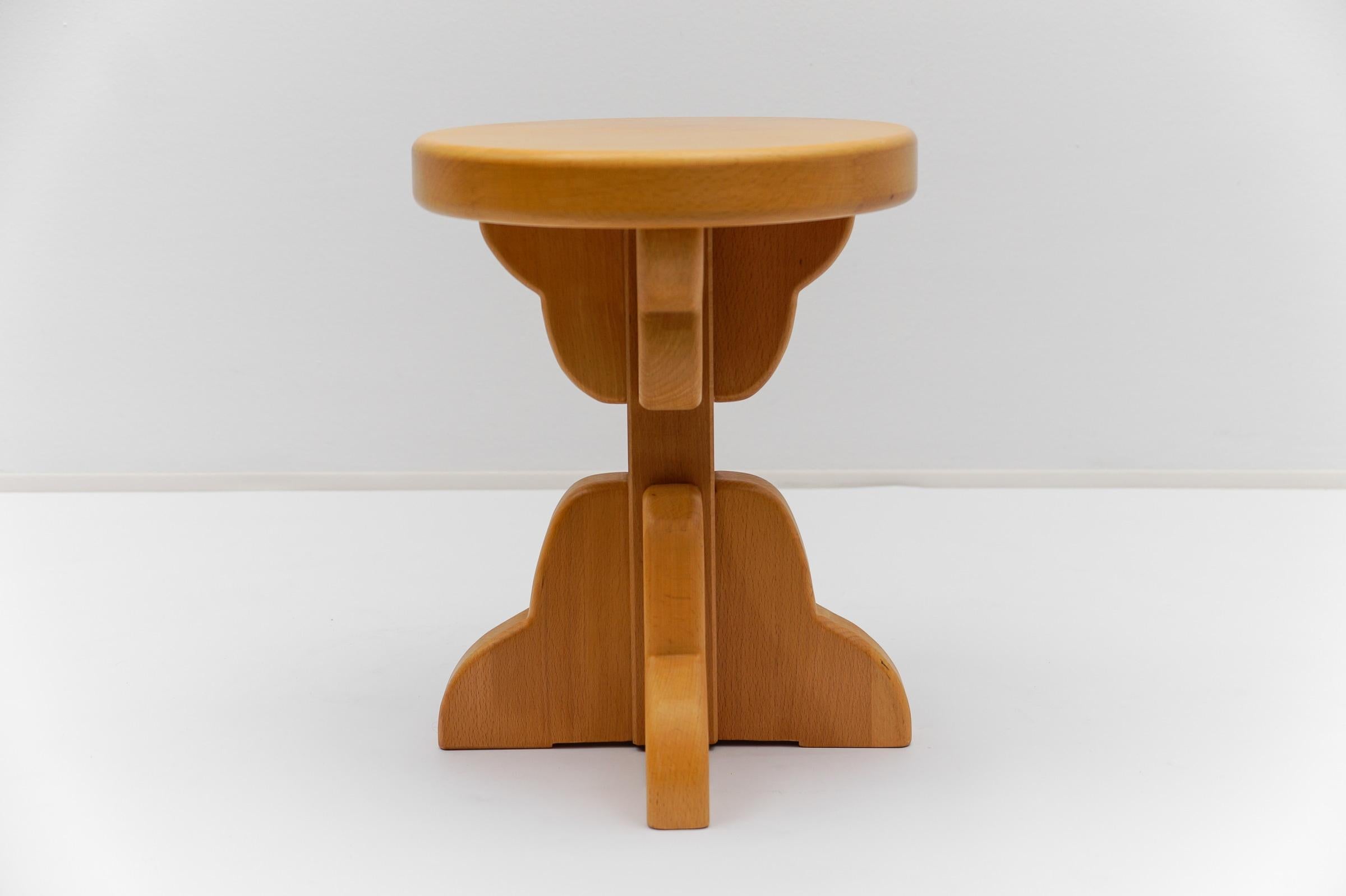 Tabouret en hêtre fait à la main, 1960 France Bon état - En vente à Nürnberg, Bayern
