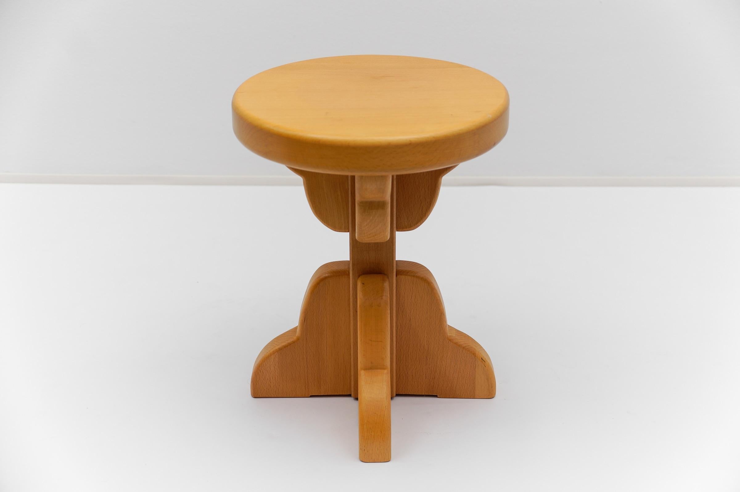 Milieu du XXe siècle Tabouret en hêtre fait à la main, 1960 France en vente