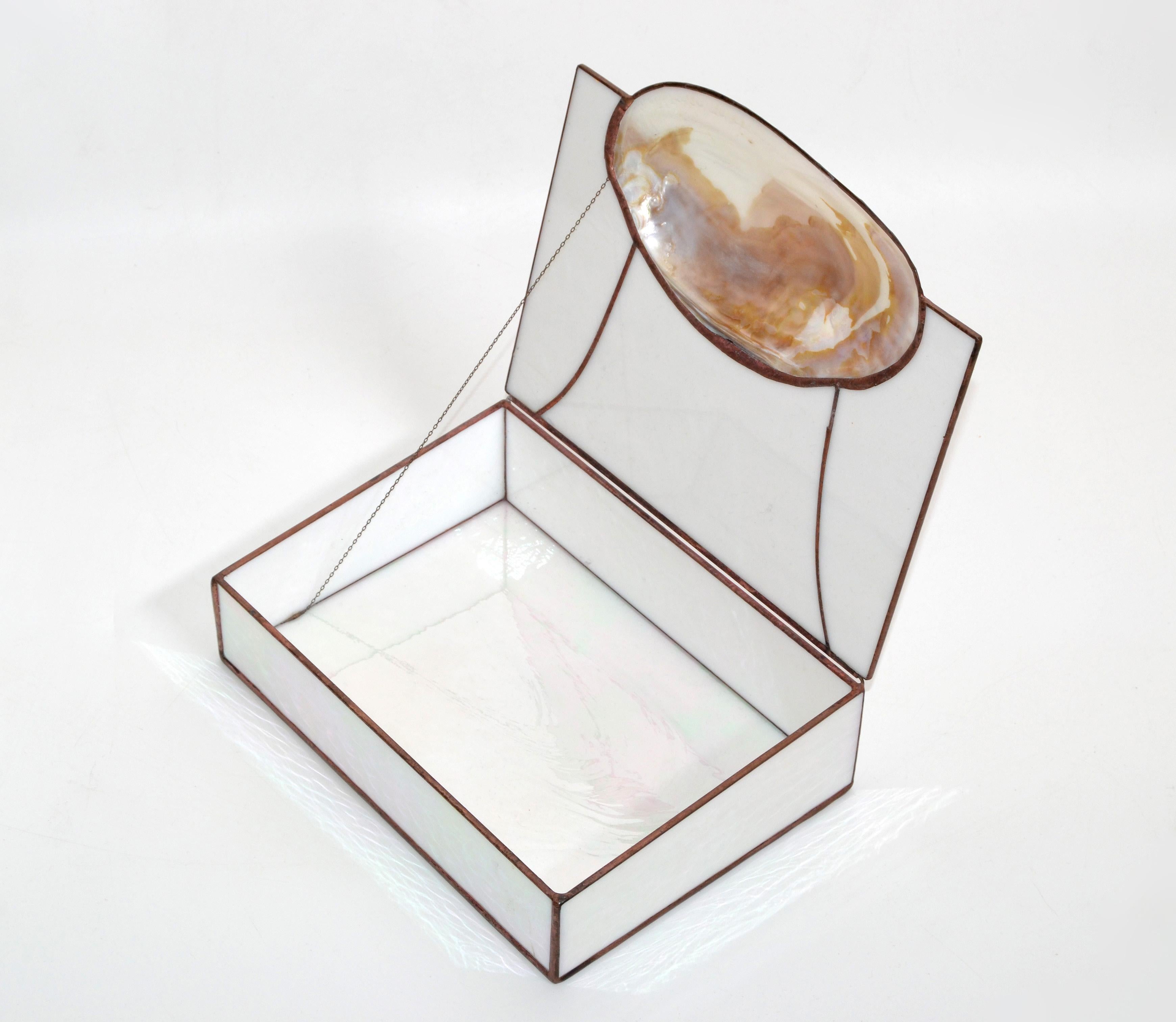 American Mid-Century Modern Handmade Nautical Mother of Pearl & Seashell Decorative Box For Sale