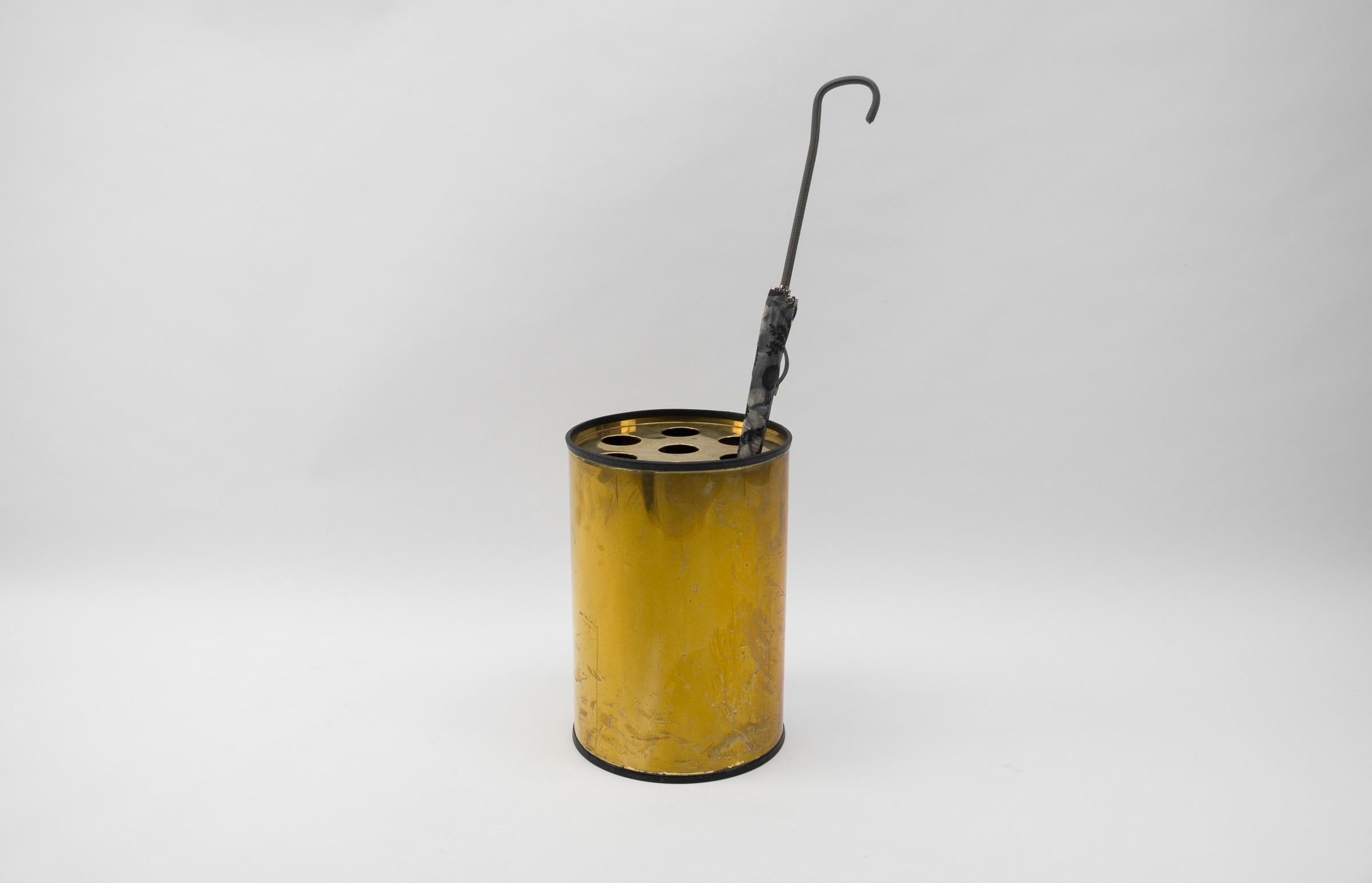 Mid-Century Modern Handmade Umbrella Stand Made in Gilded Metal, 1960s In Good Condition For Sale In Nürnberg, Bayern